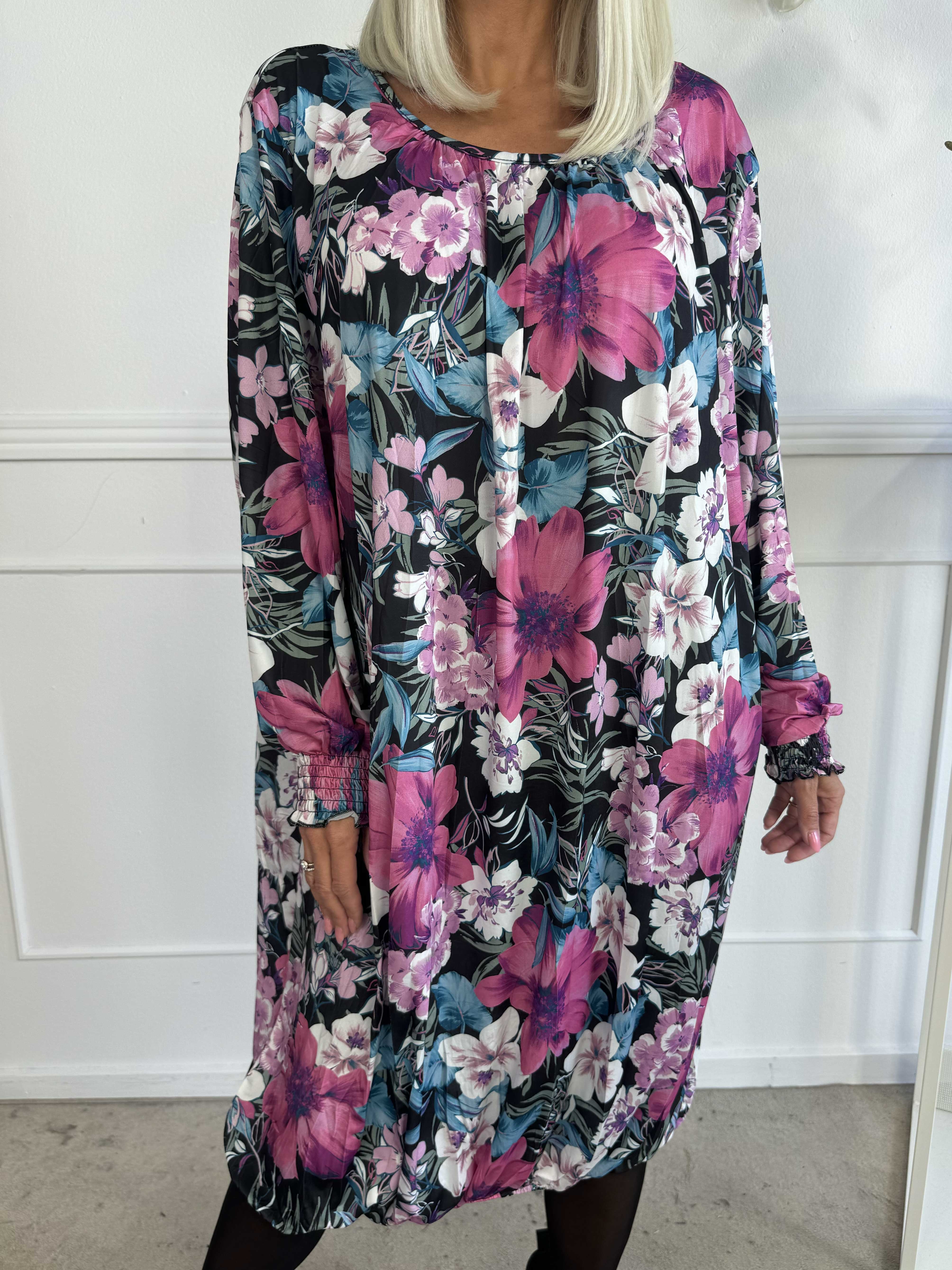 Miracle Floral Dress L/S - Elastisk blomstret kjole med lange ærmer