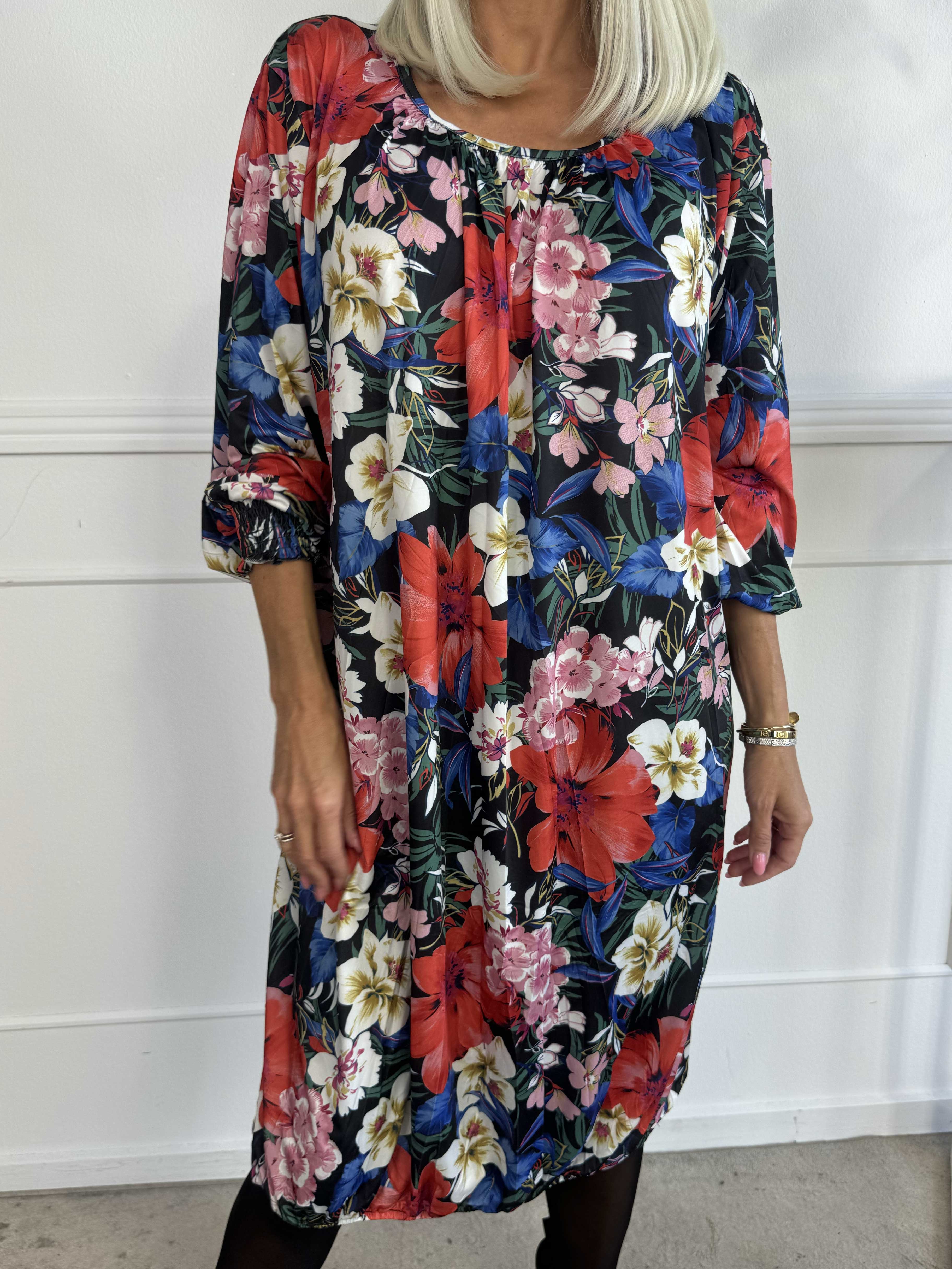 Miracle Floral Dress L/S - Elastisk blomstret kjole med lange ærmer