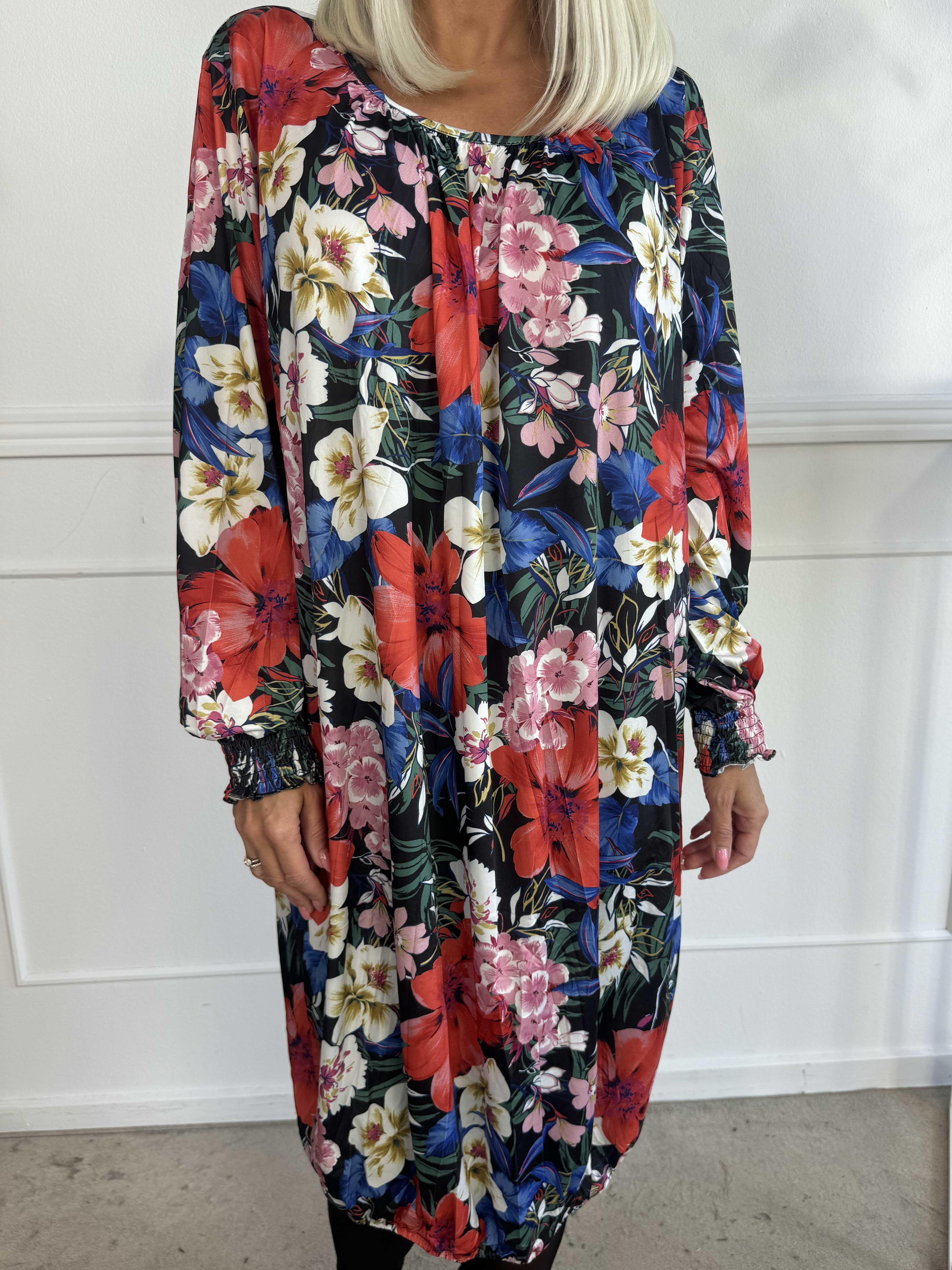 Miracle Floral Dress L/S - Elastisk blomstret kjole med lange ærmer