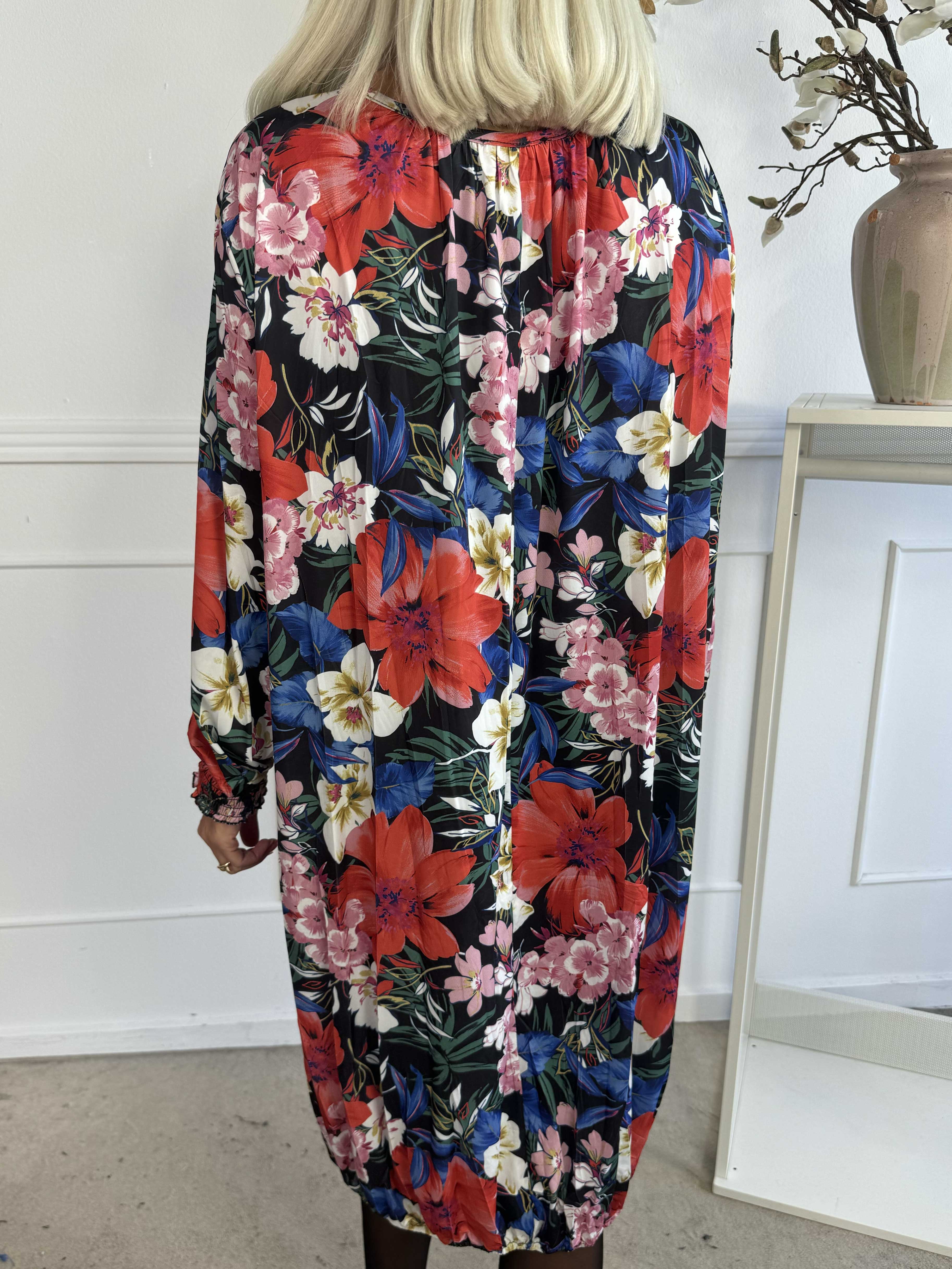Miracle Floral Dress L/S - Elastisk blomstret kjole med lange ærmer