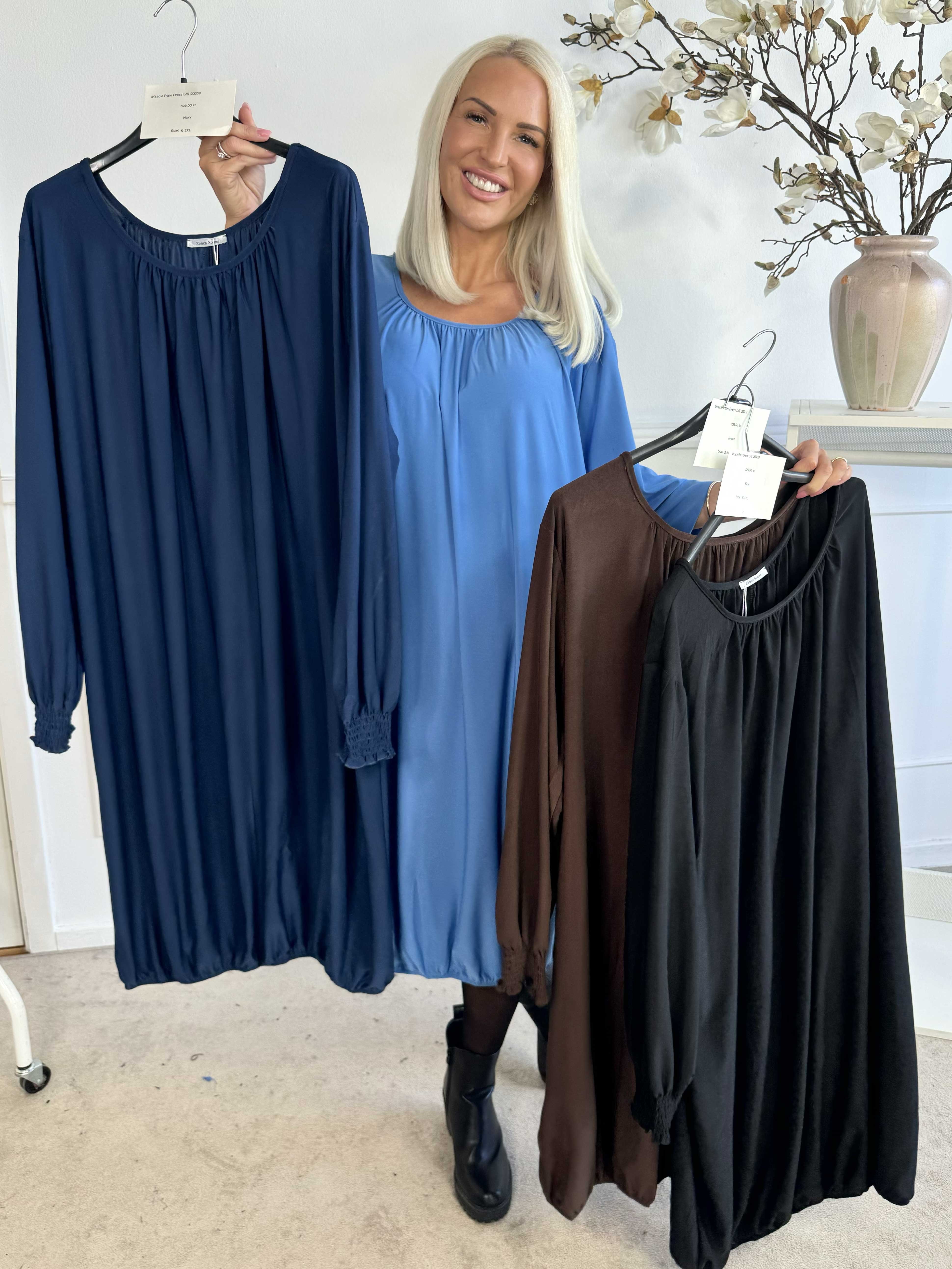 Miracle Plain Dress L/S - Elastisk kjole med lange ærmer