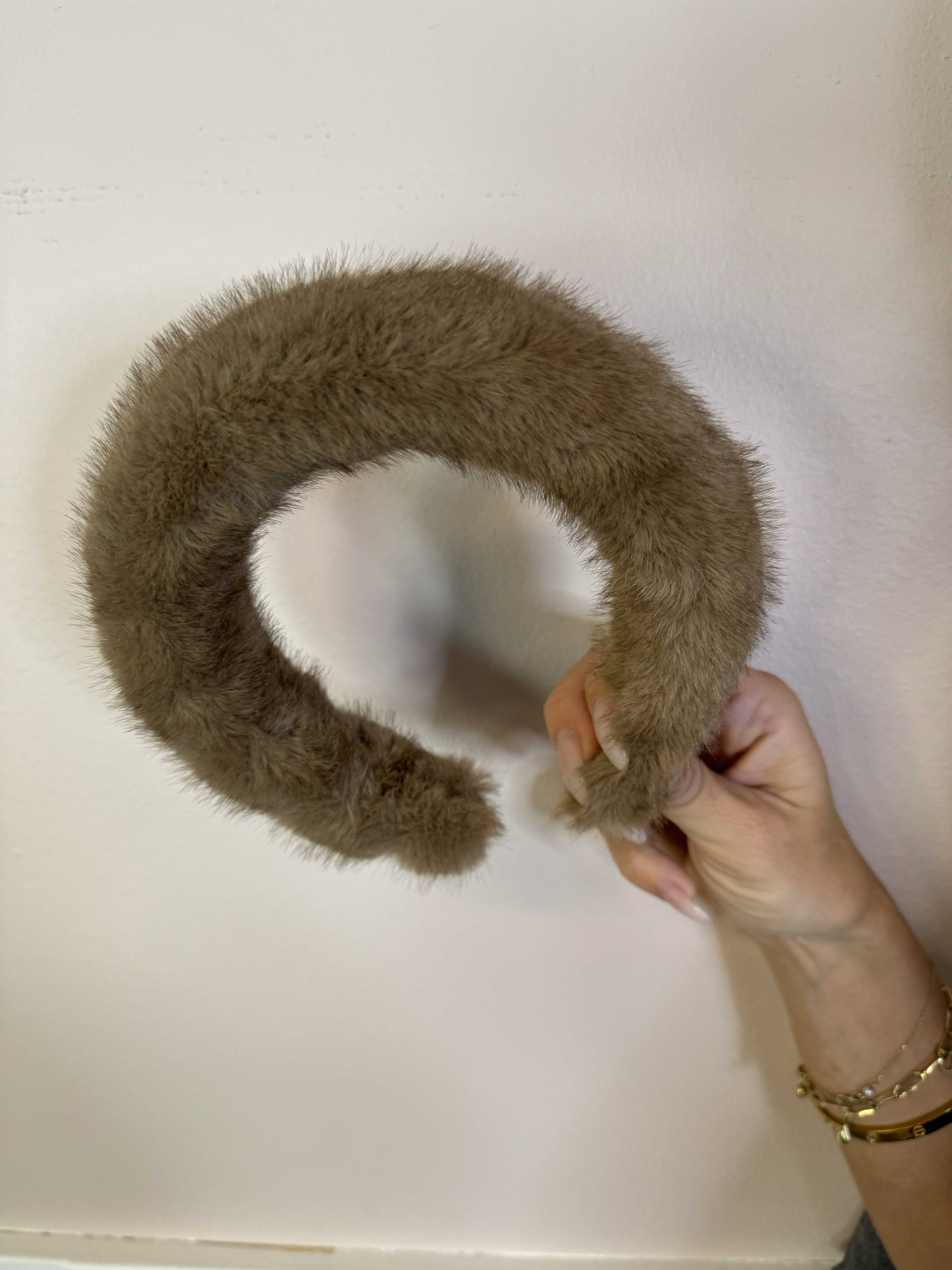 Bloom - Hårbøjle med faux fur