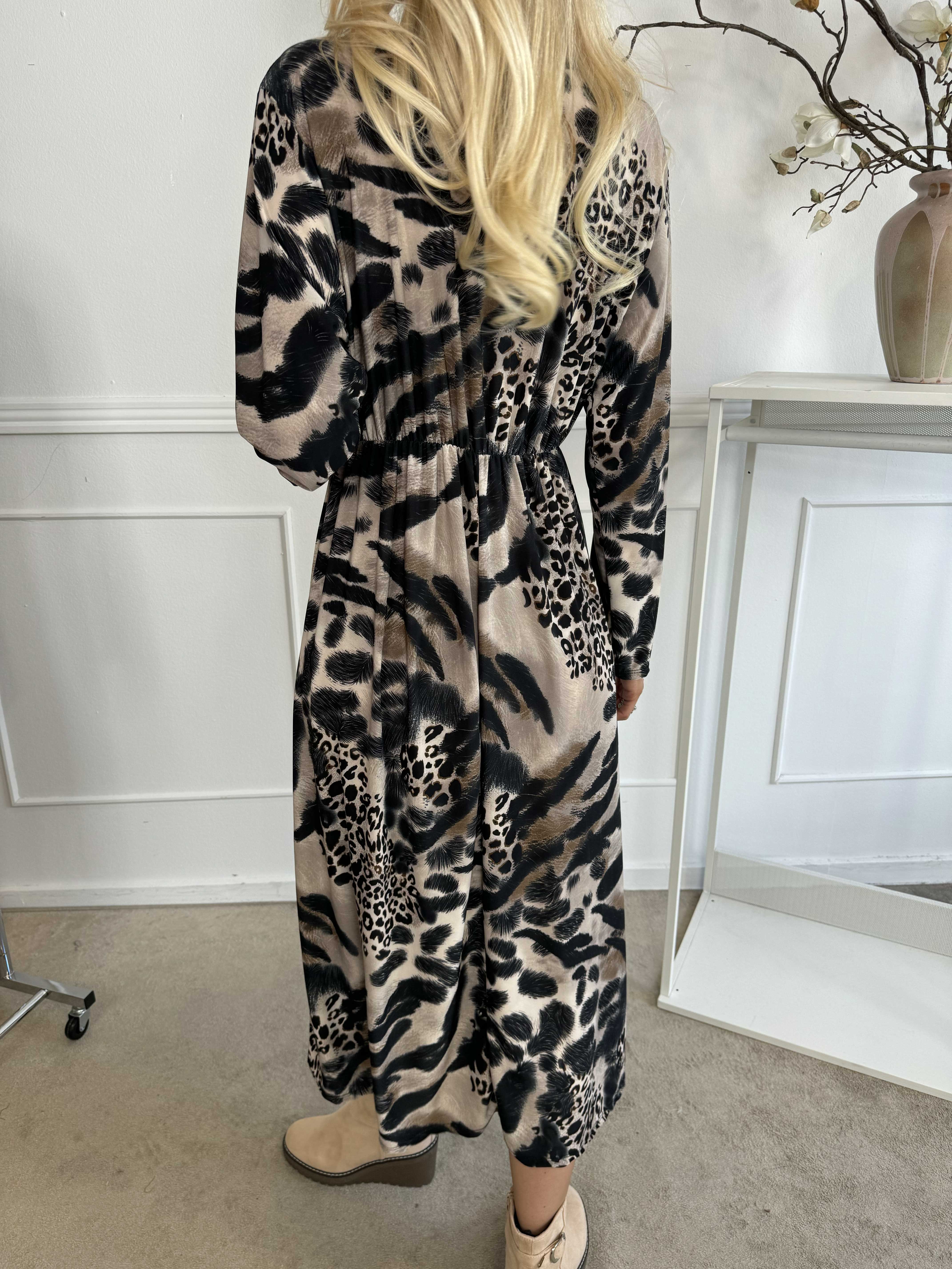 Nelly Animal - Elastisk kjole i leopardprint