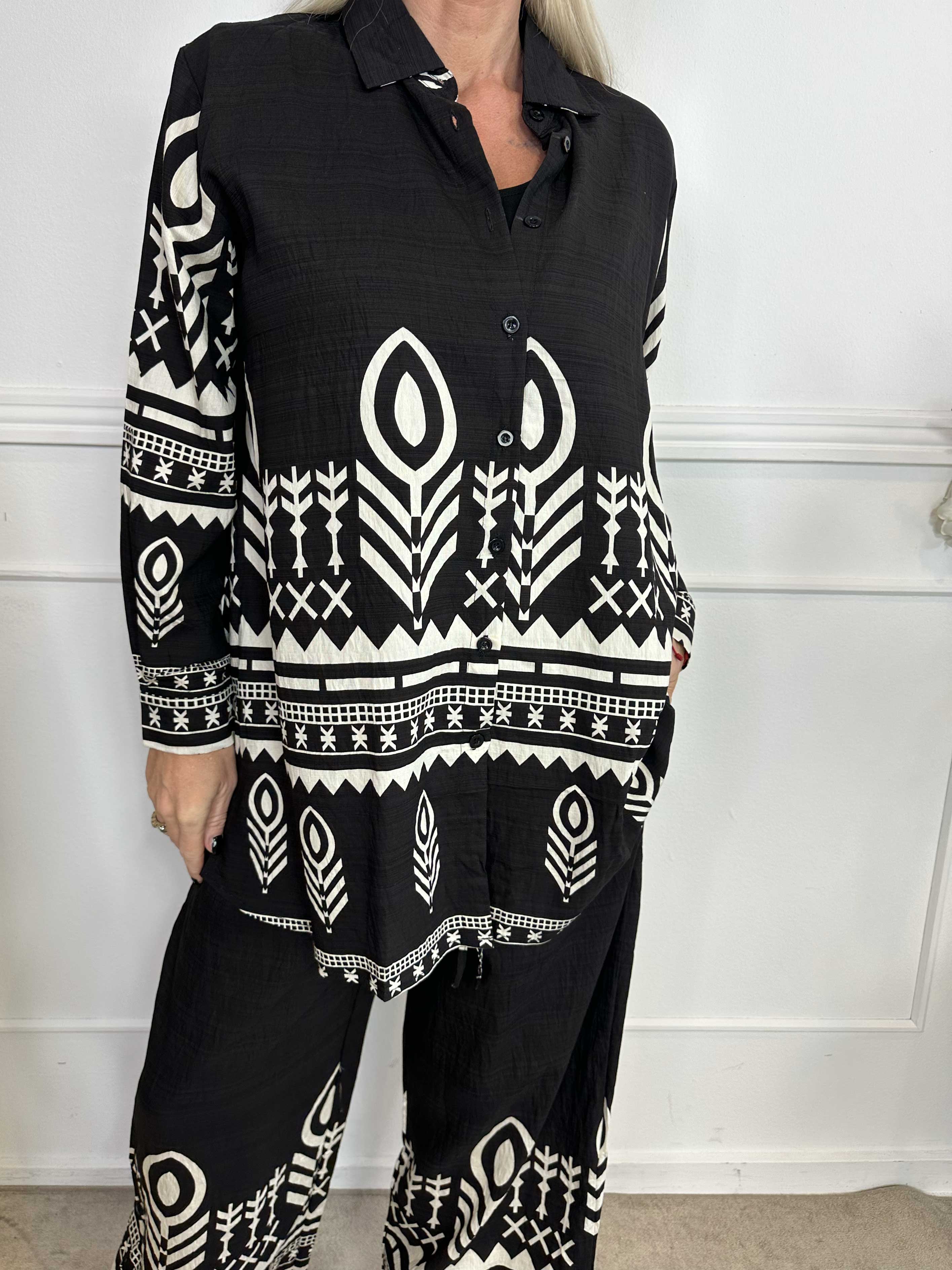 Diana - Mønstret skjorte sæt lavet i viskose