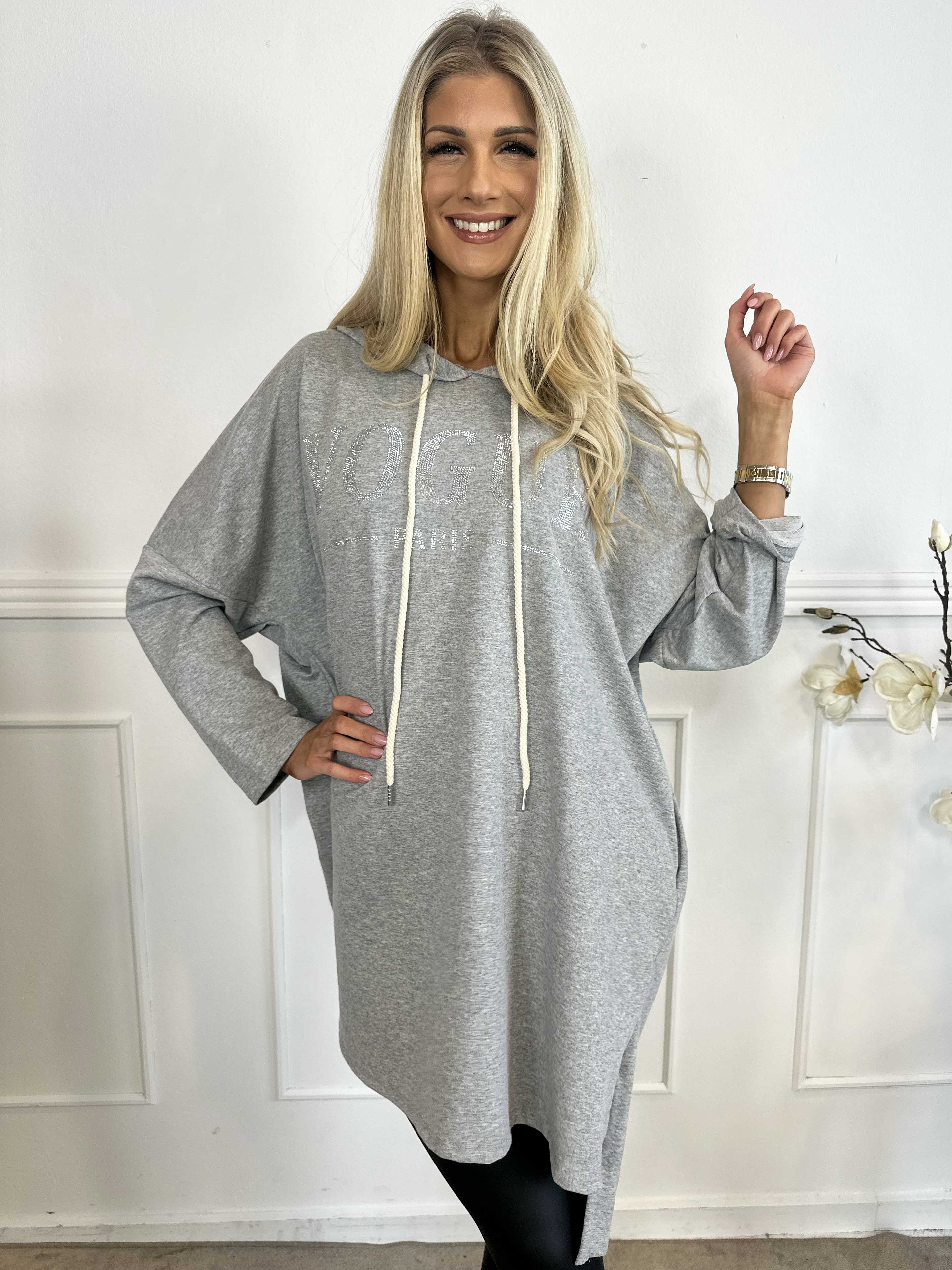 Vogue Hoodie - Hoodie kjole med similisten