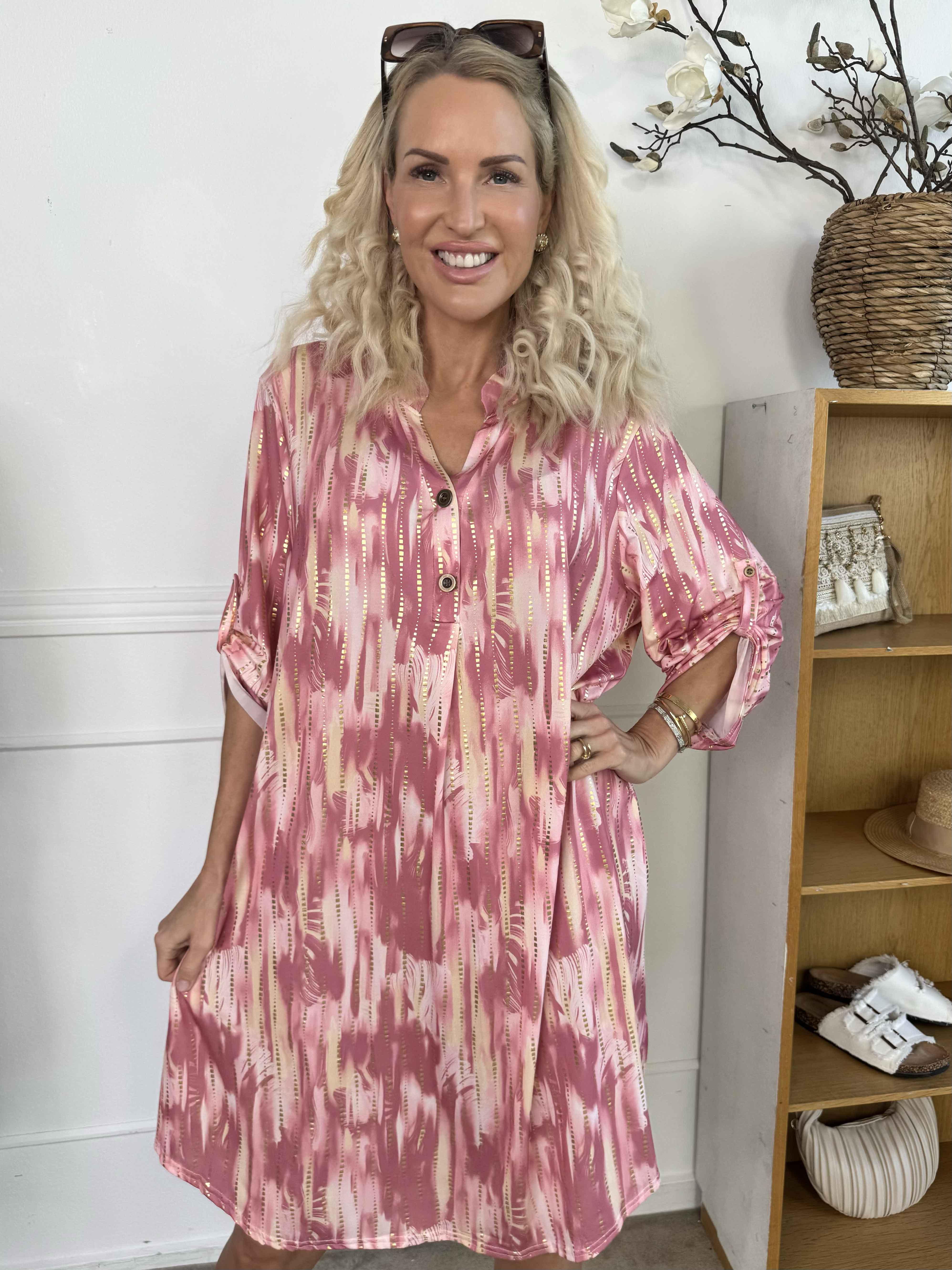 Ebba Pattern Long - Elastisk mønstret kjole med guld detaljer