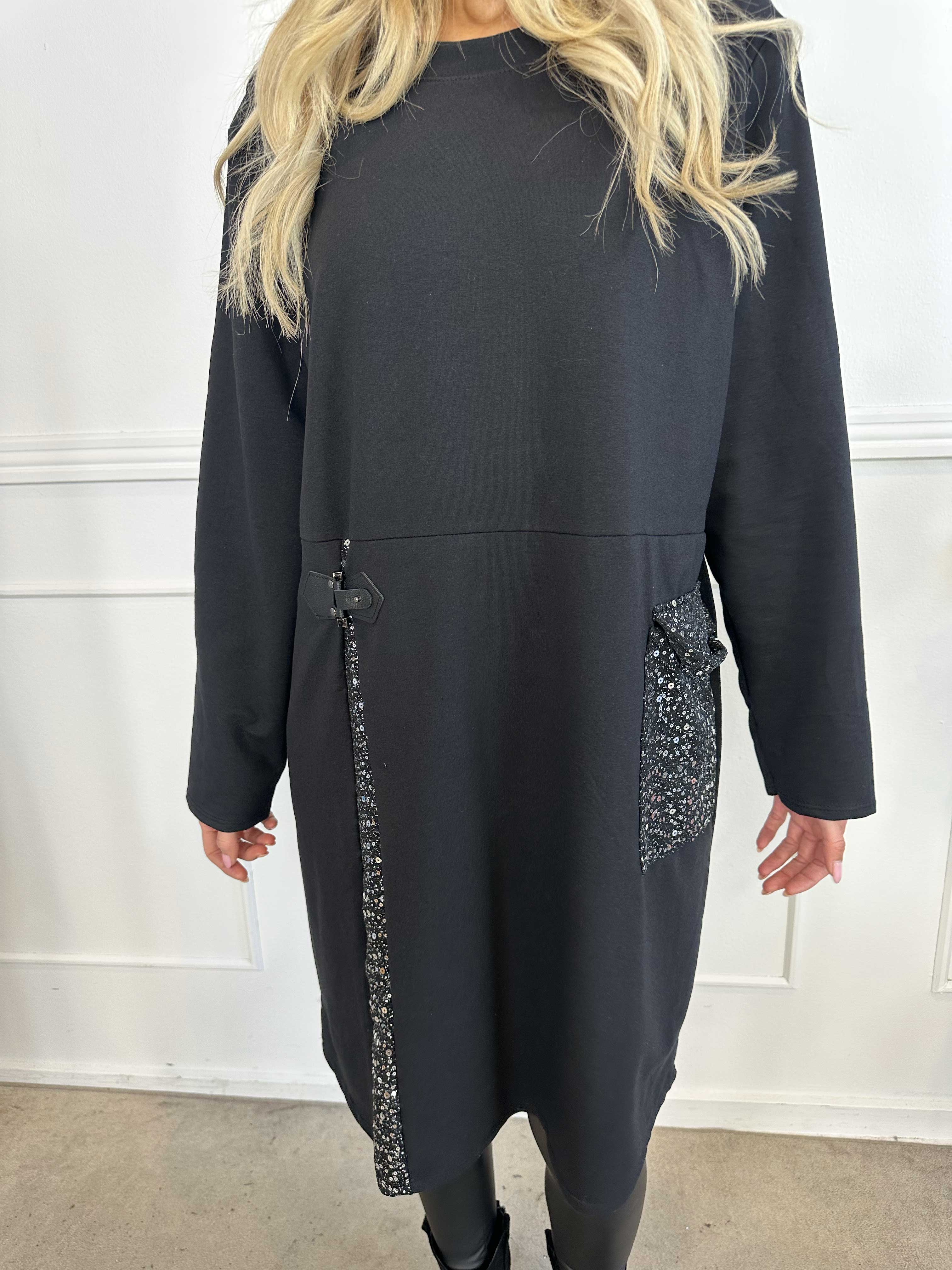 Micha - Kjole i bomuld pyntet med pailletter