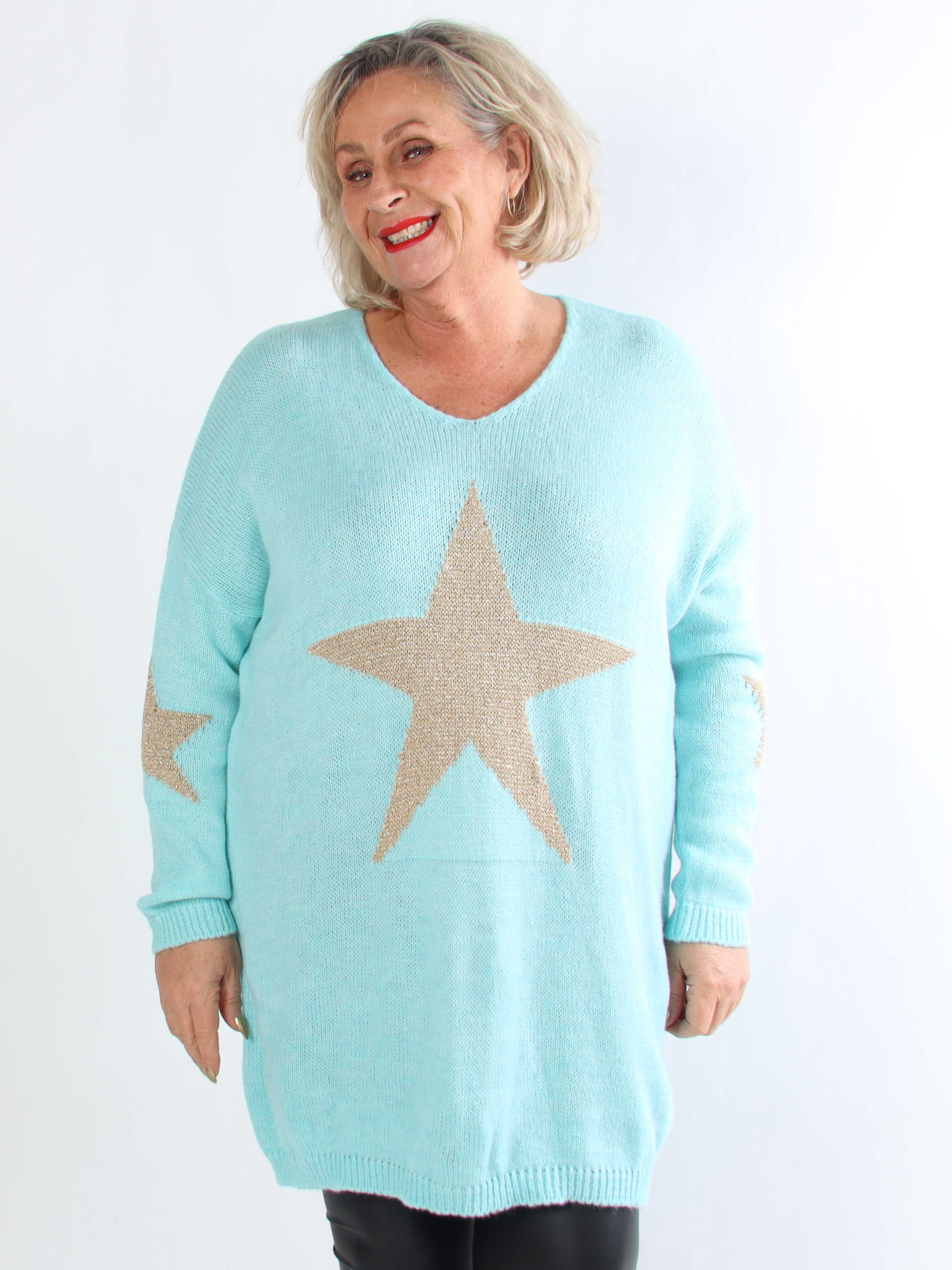 Nikola - Plus size strikkjole med guldstjerner og v-udskæring