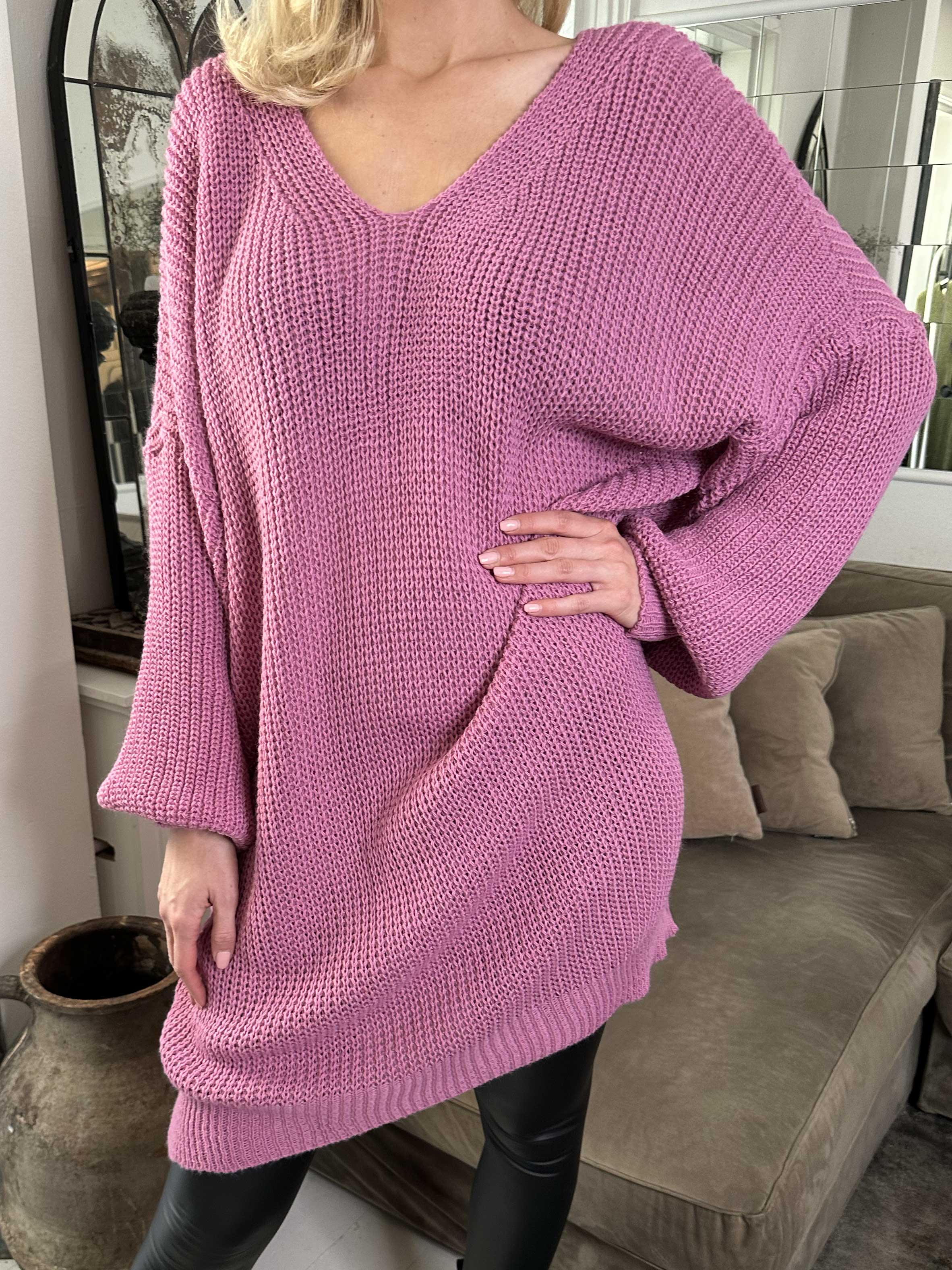 Diana - Fin strikkjole med ballonærmer og sløjfer