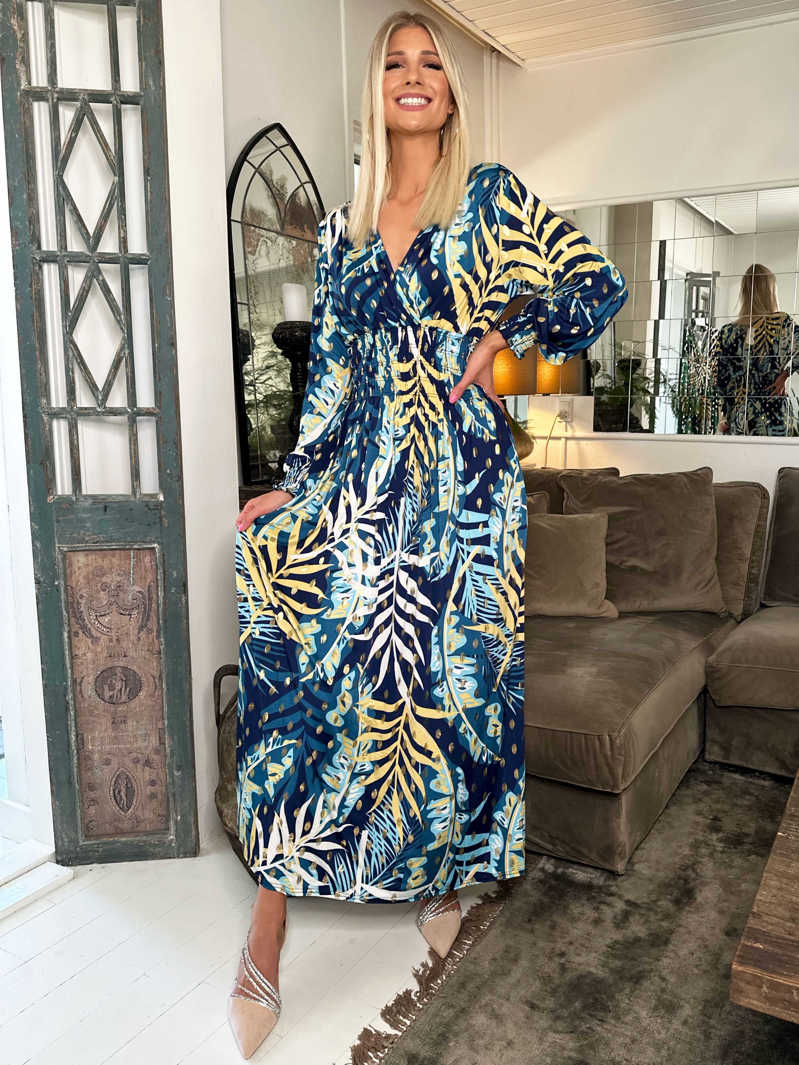 Pams Forest L/S - Lang elastisk kjole i krølfrit stof med lange ærmer