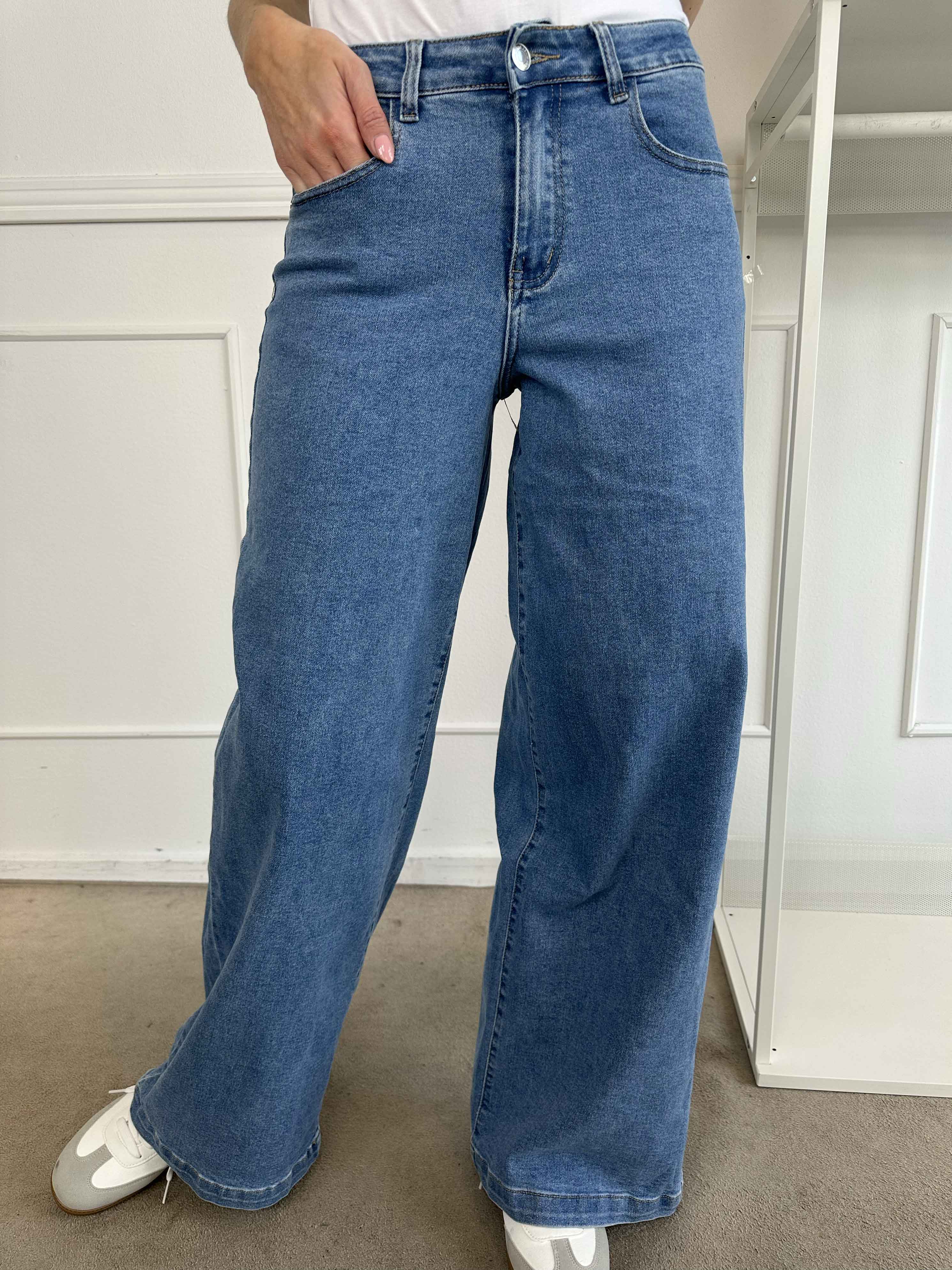 Seline - Jeans med vidde ben og stræk