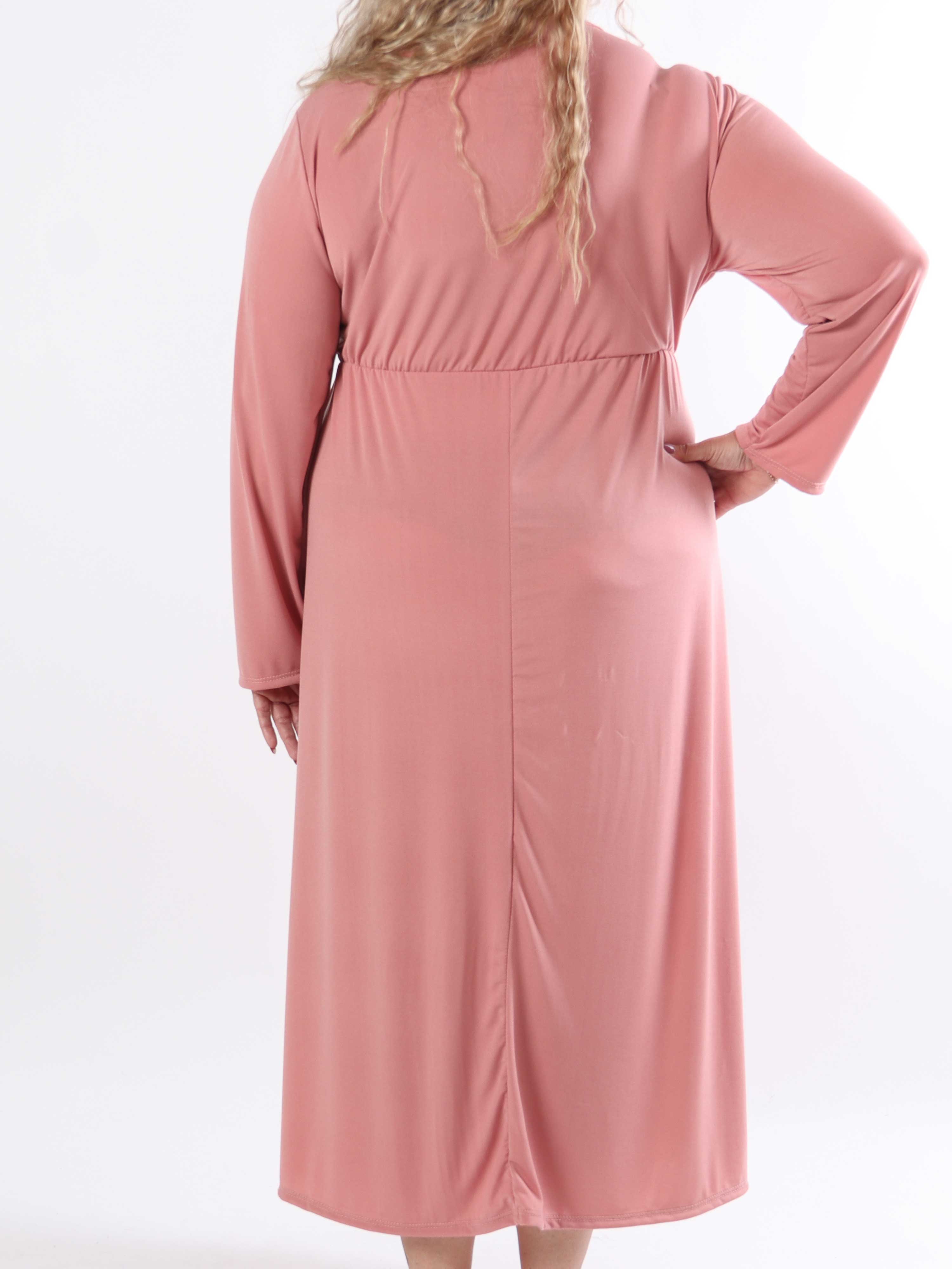 Nelly Plain - Elastisk plus size ensfarvet kjole i viskose