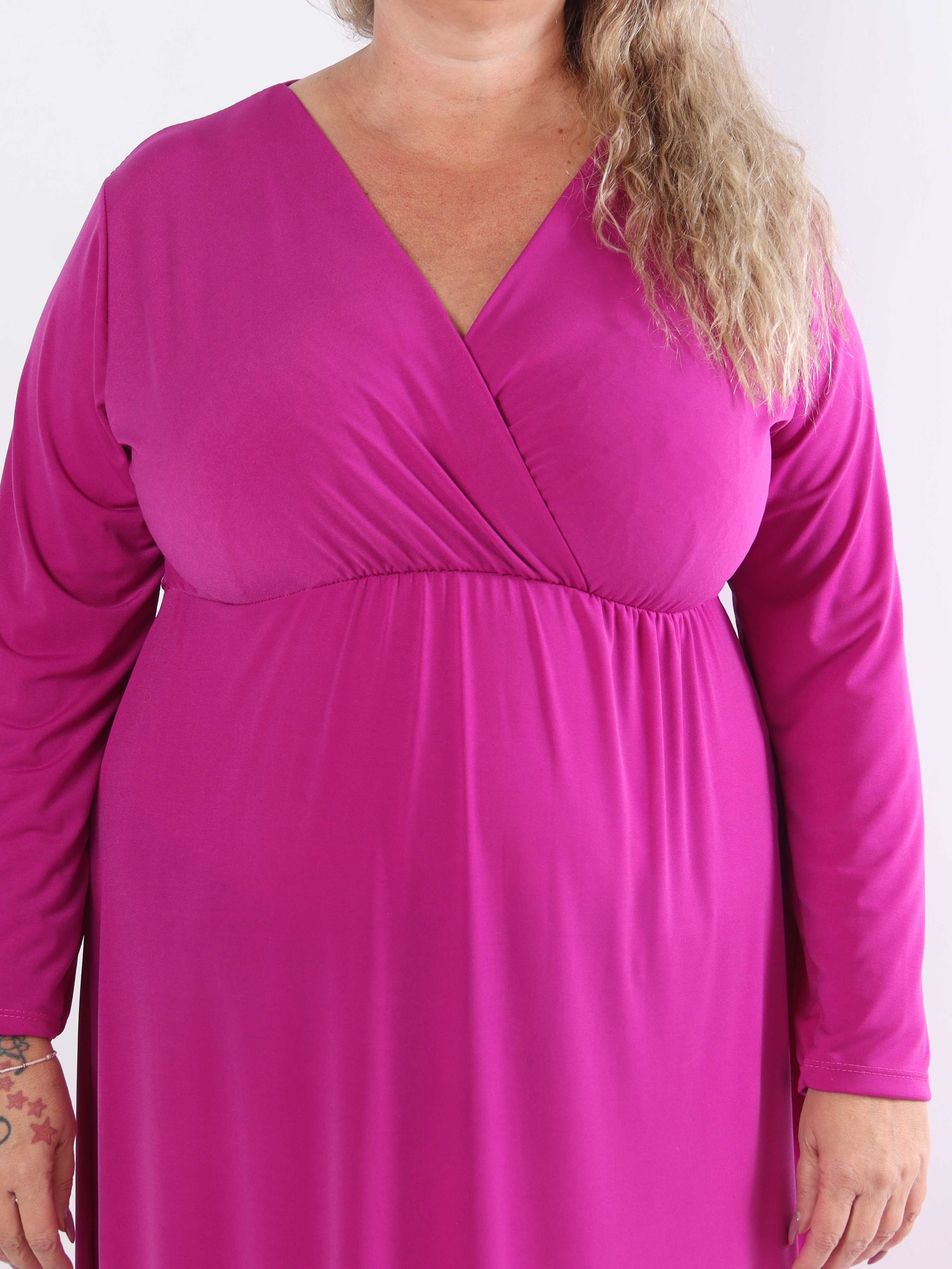 Nelly Plain - Elastisk plus size ensfarvet kjole i viskose