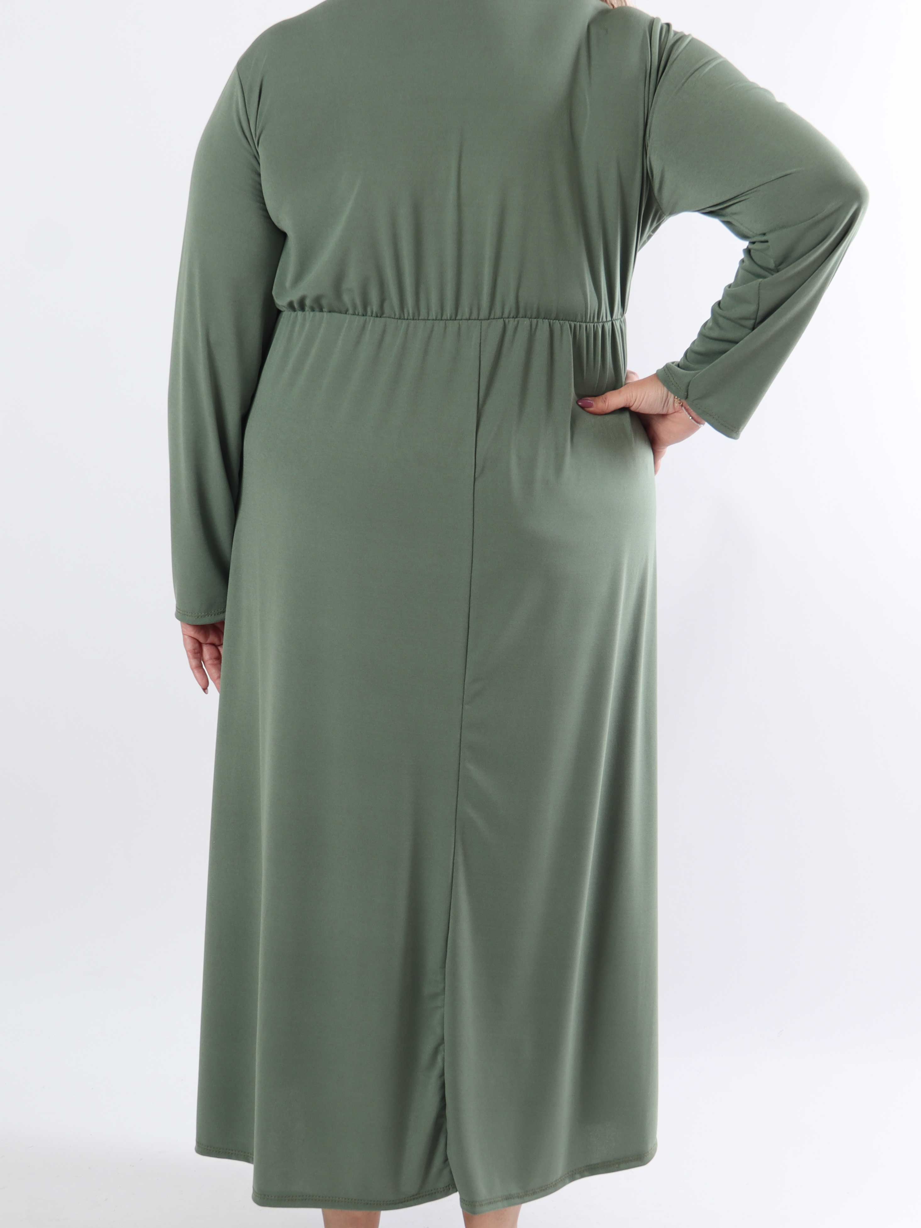 Nelly Plain - Elastisk plus size ensfarvet kjole i viskose