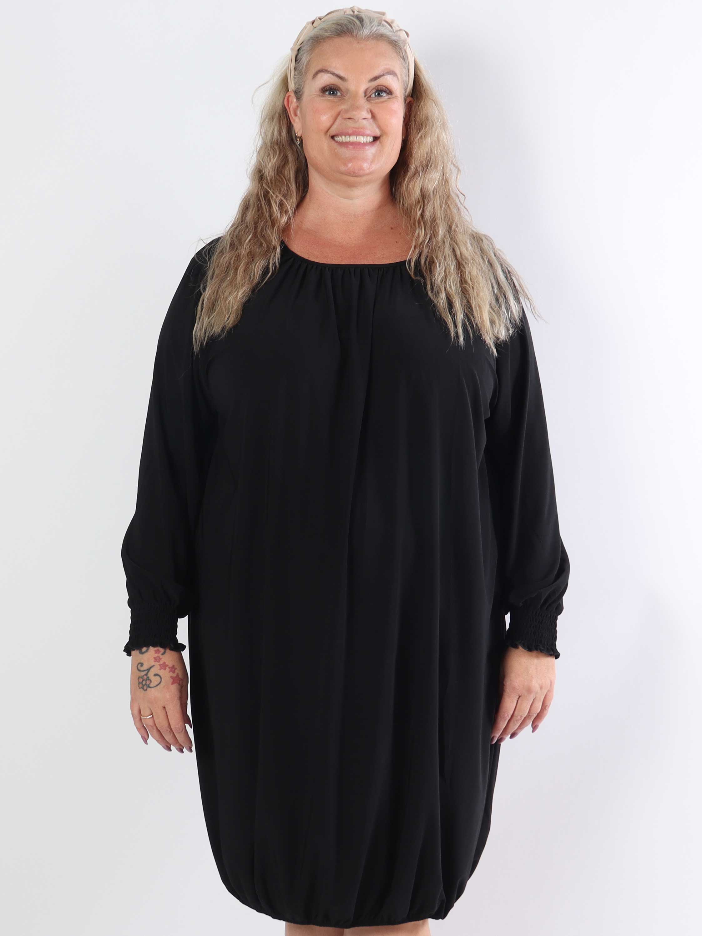 Miracle Plain Dress L/S - Elastisk plus size kjole med lange ærmer