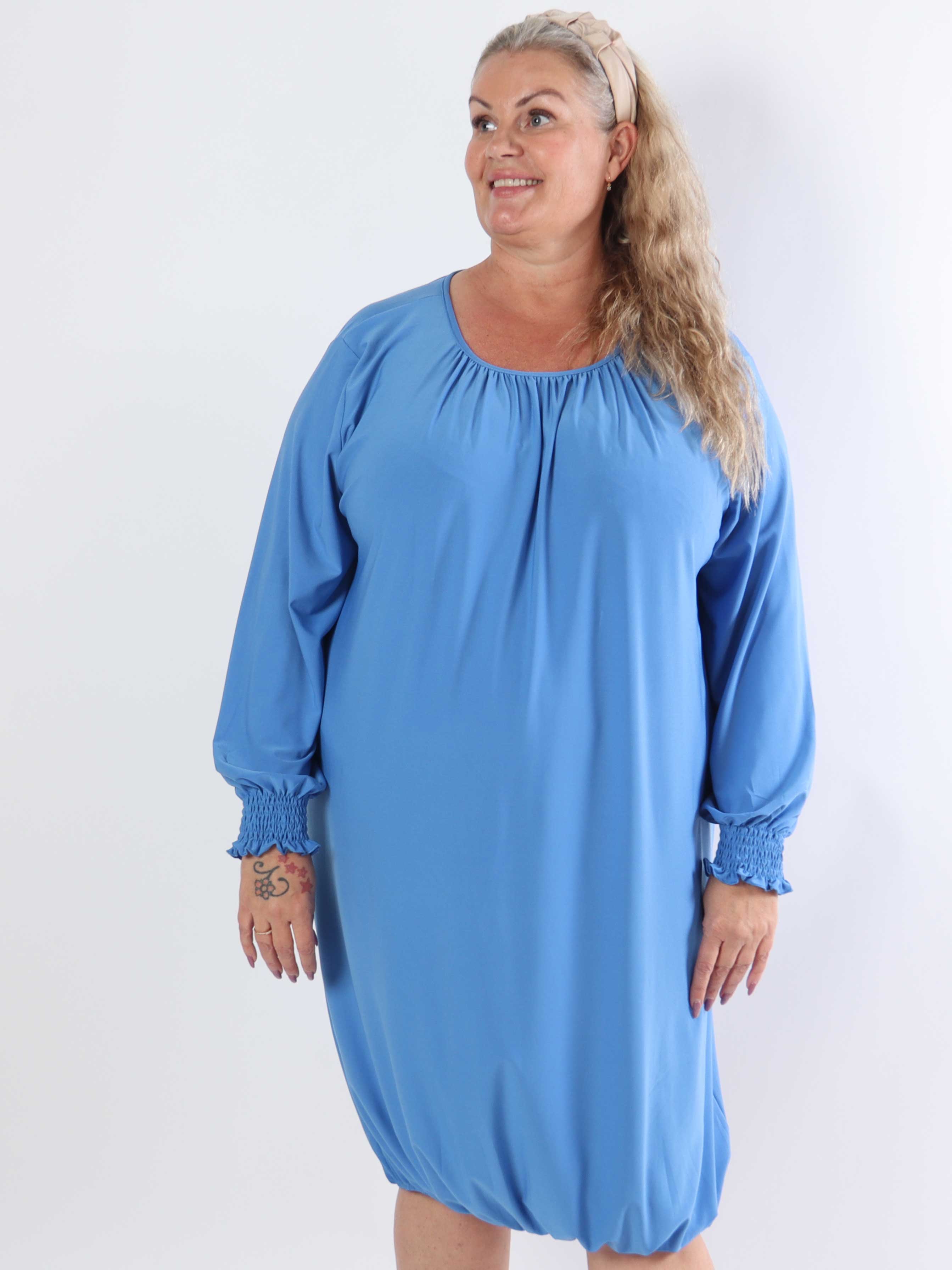 Miracle Plain Dress L/S - Elastisk plus size kjole med lange ærmer