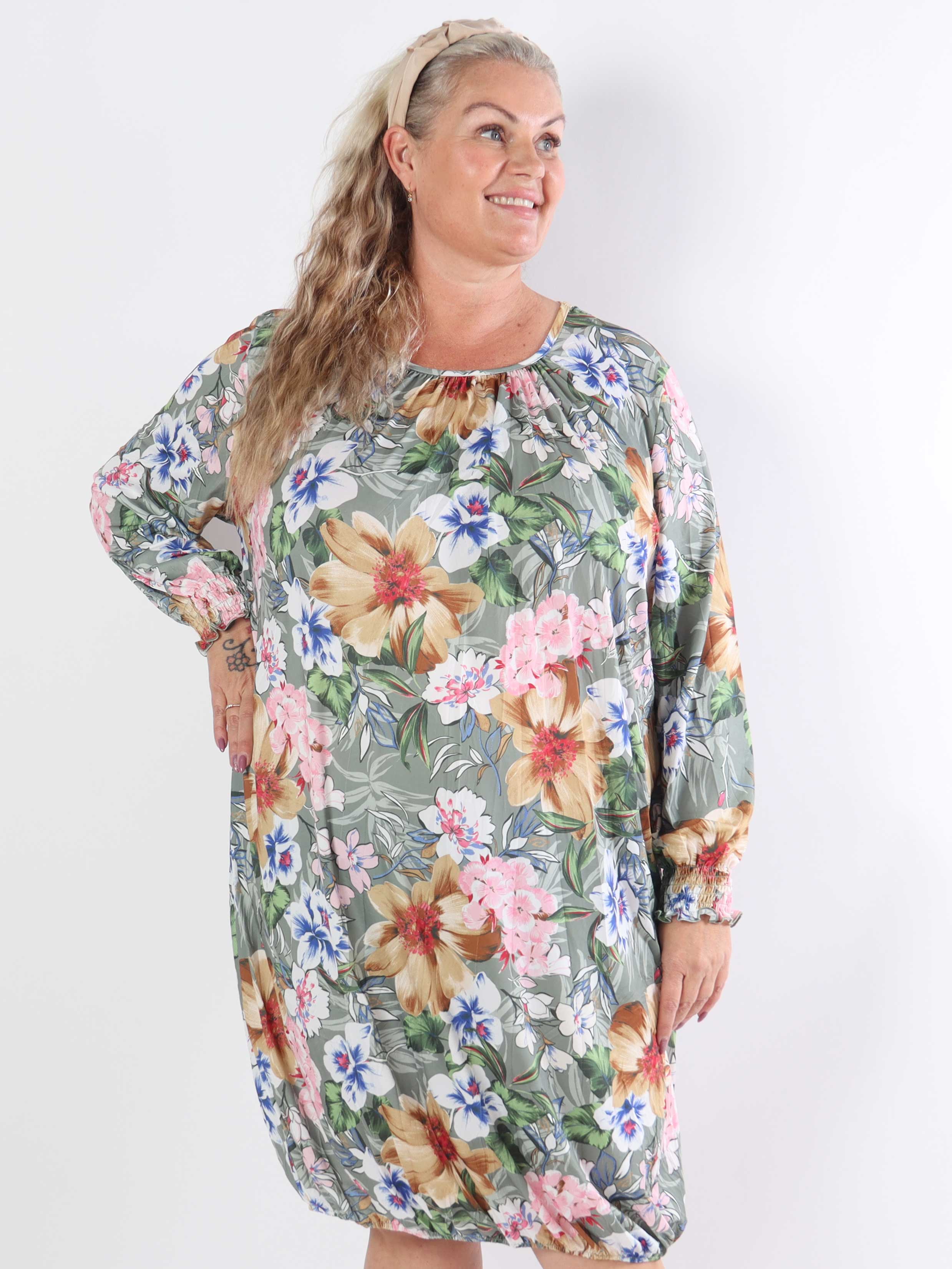 Miracle Floral Dress L/S - Elastisk plus size blomstret kjole
