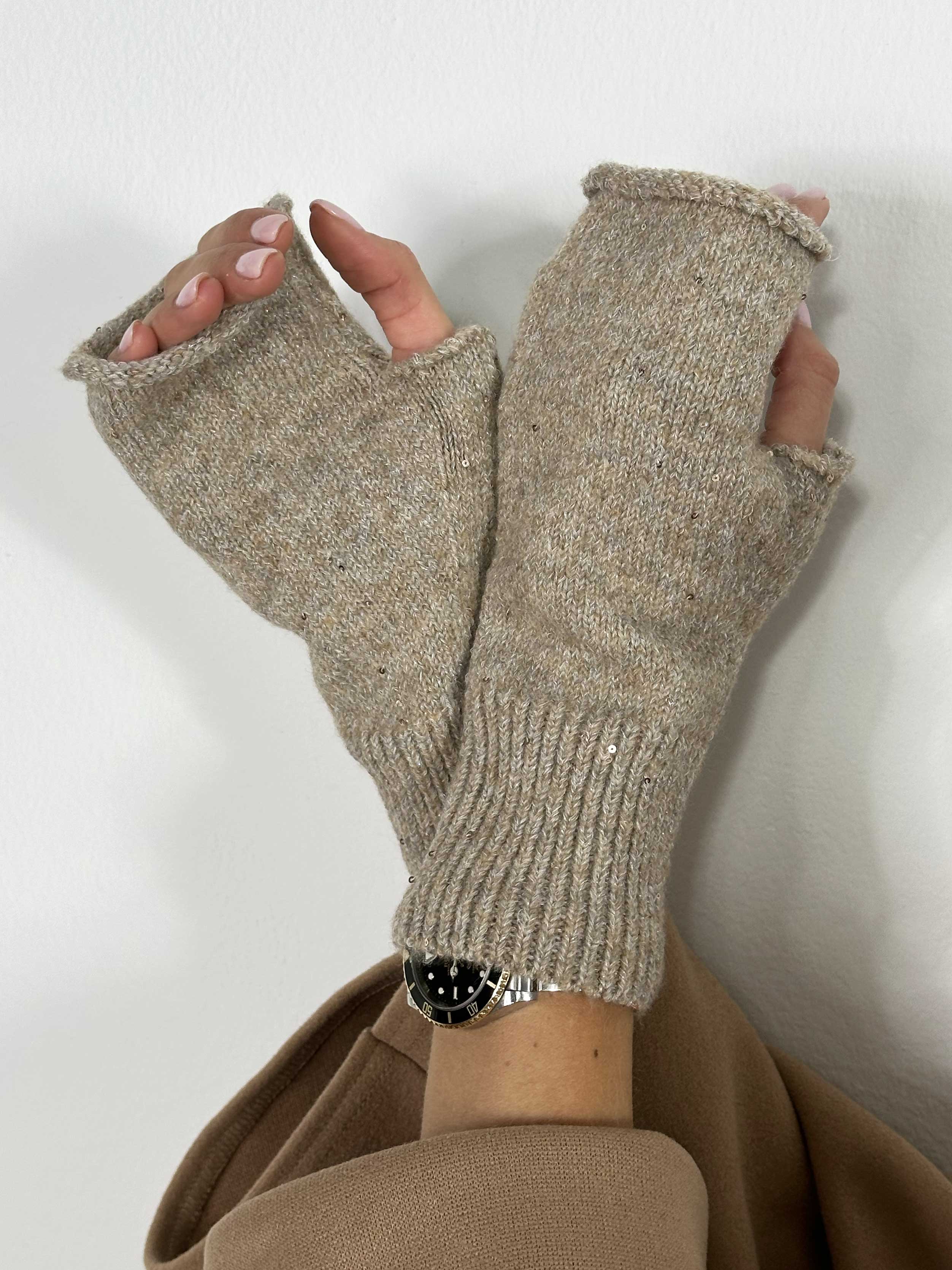 Myra - Handsker med glimmertråde og pailletter