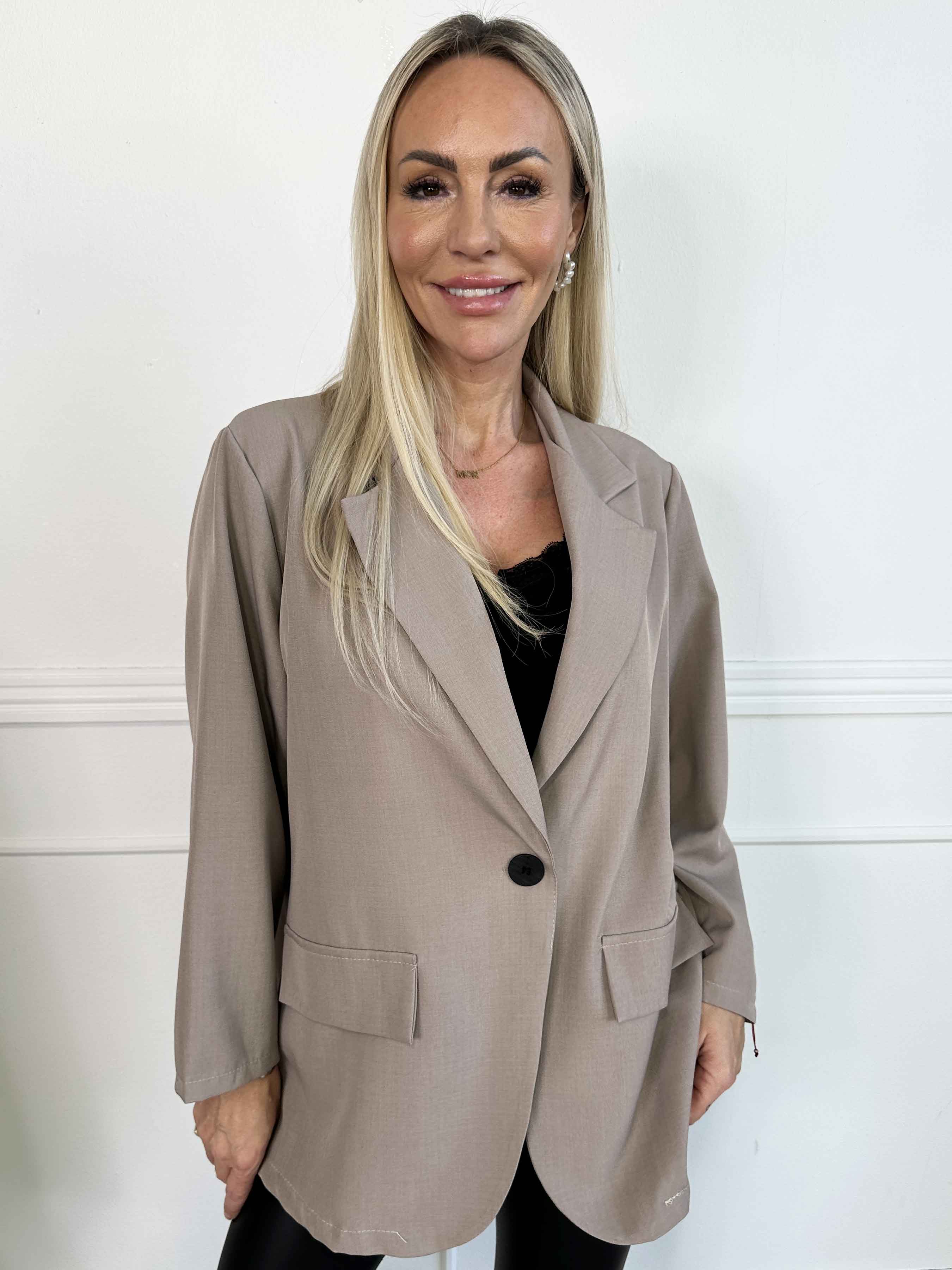 Lanthe Plain - Stilren ensfarvet blazer