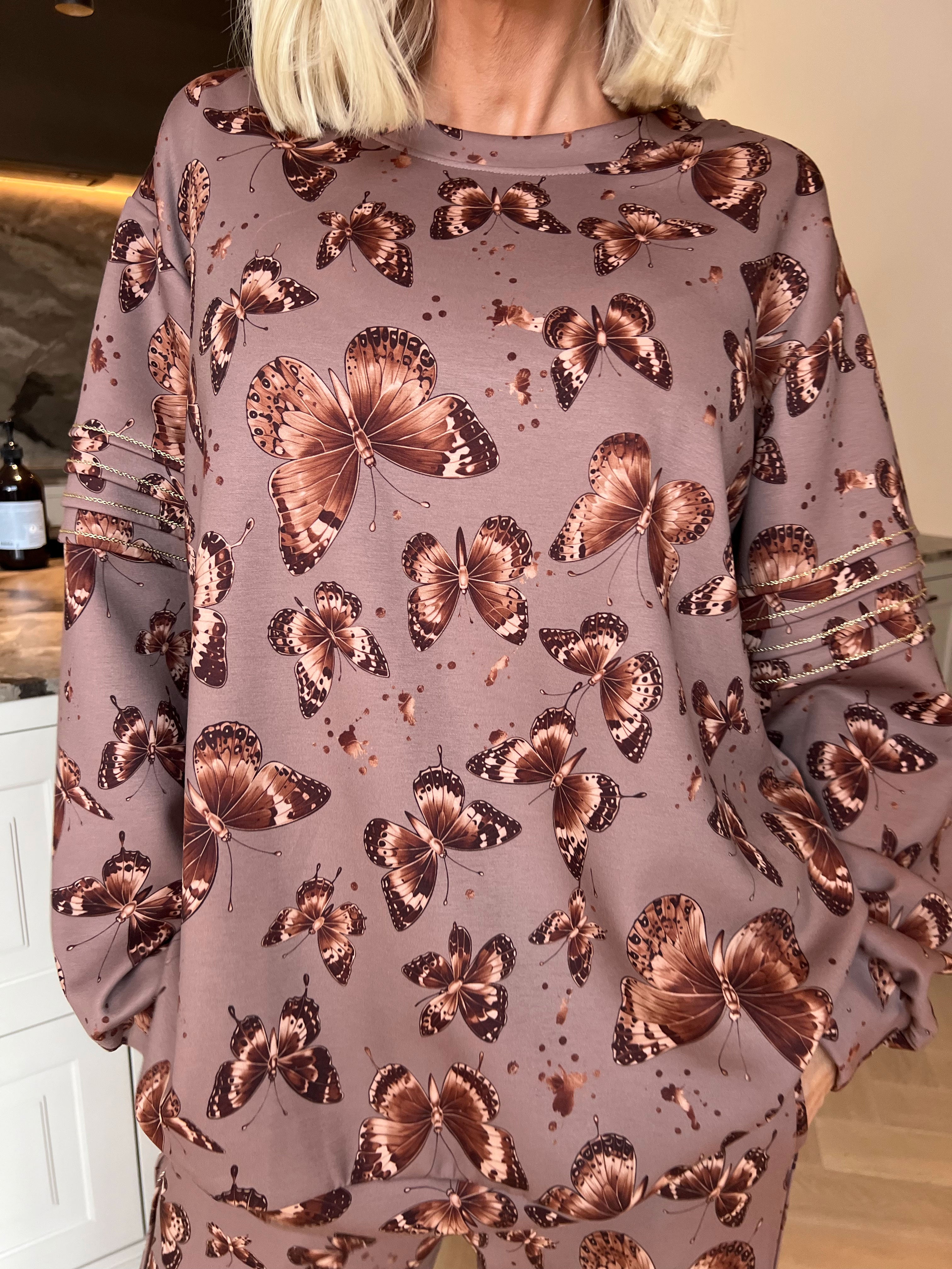 Dream Butterfly - Plus size joggingsæt i viskose med sommerfugleprint og ribkanter