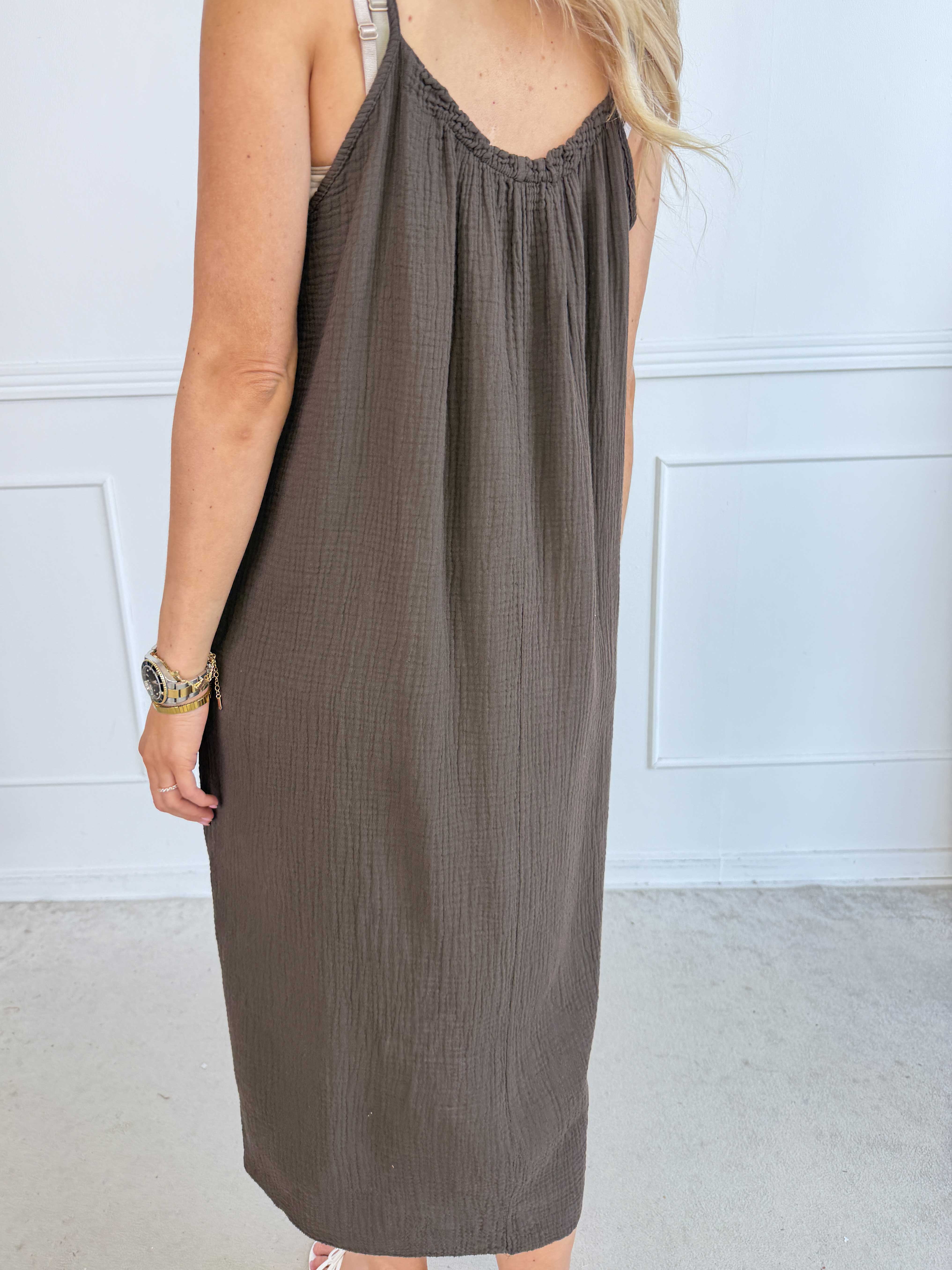 Kamma - Plus size stropkjole i blødt musselinbomuld