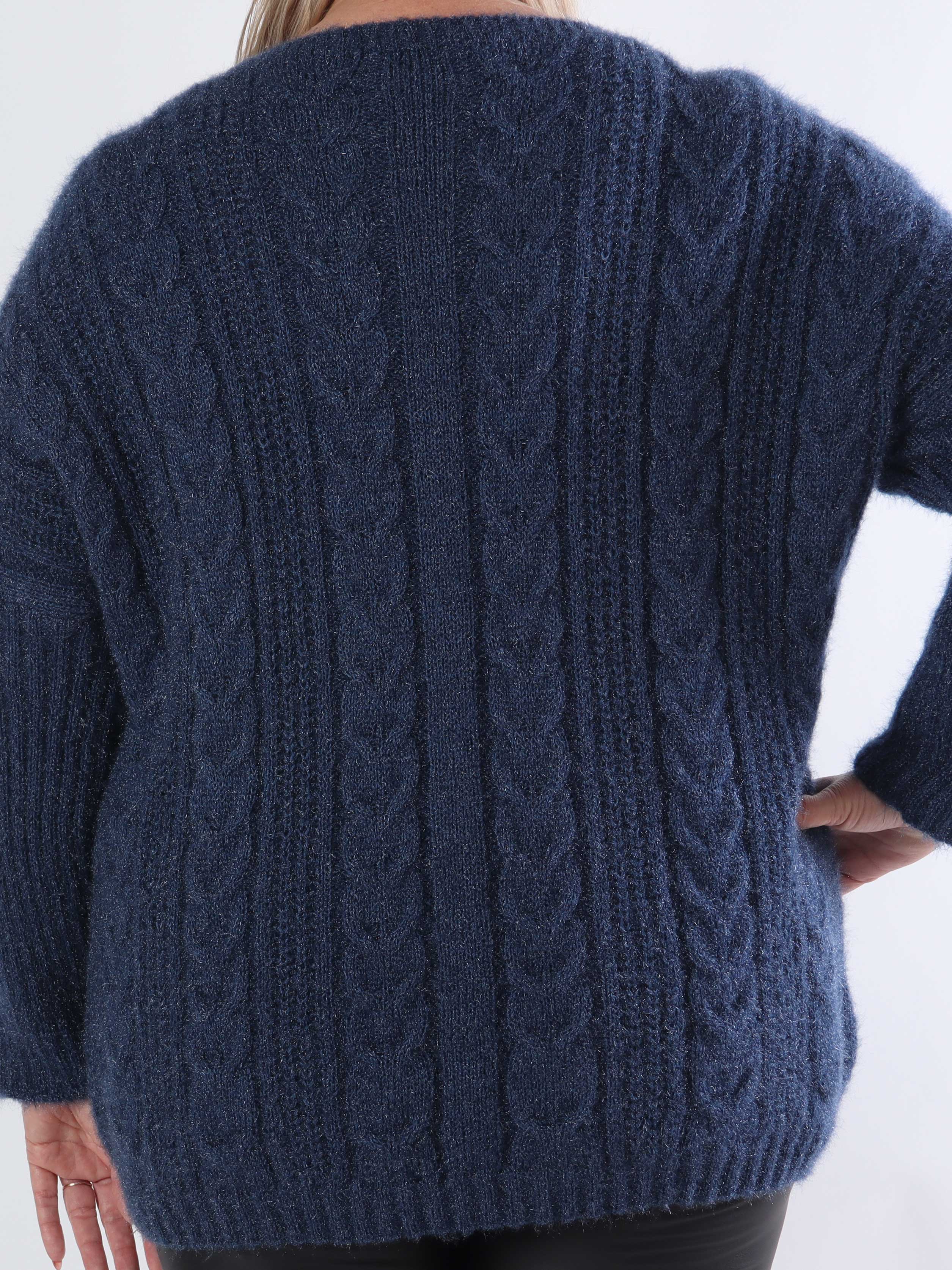 Johanna - Plus size strikbluse med kabelstrik i shiny strik