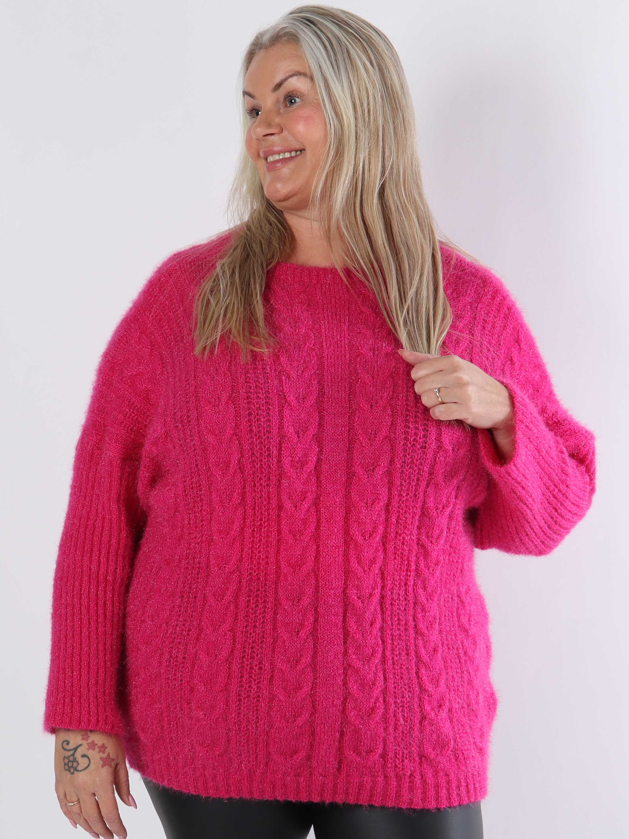 Johanna - Plus size strikbluse med kabelstrik i shiny strik