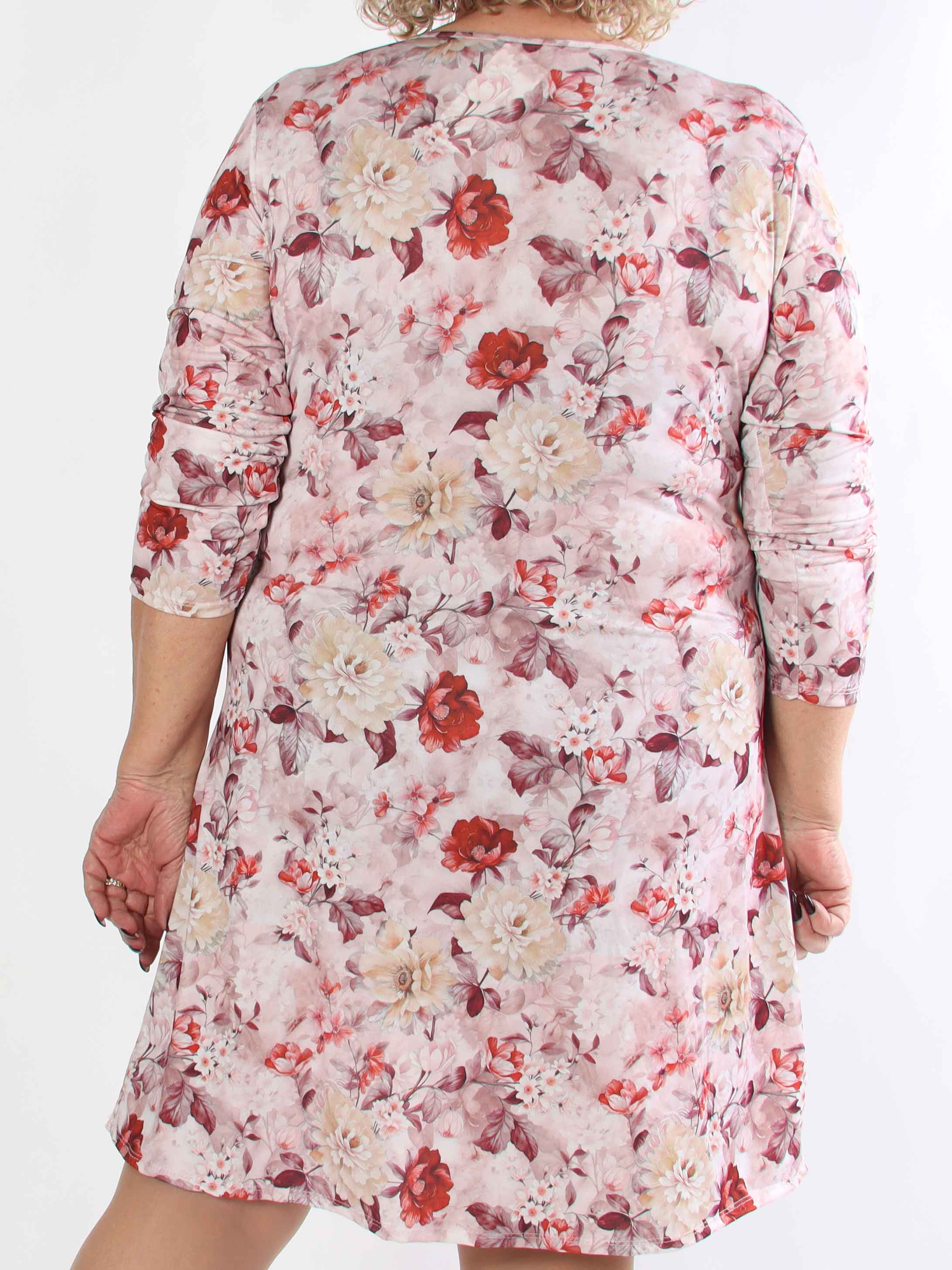 Josie - Sød plus size kjole med fine bonderoser og slå-om look