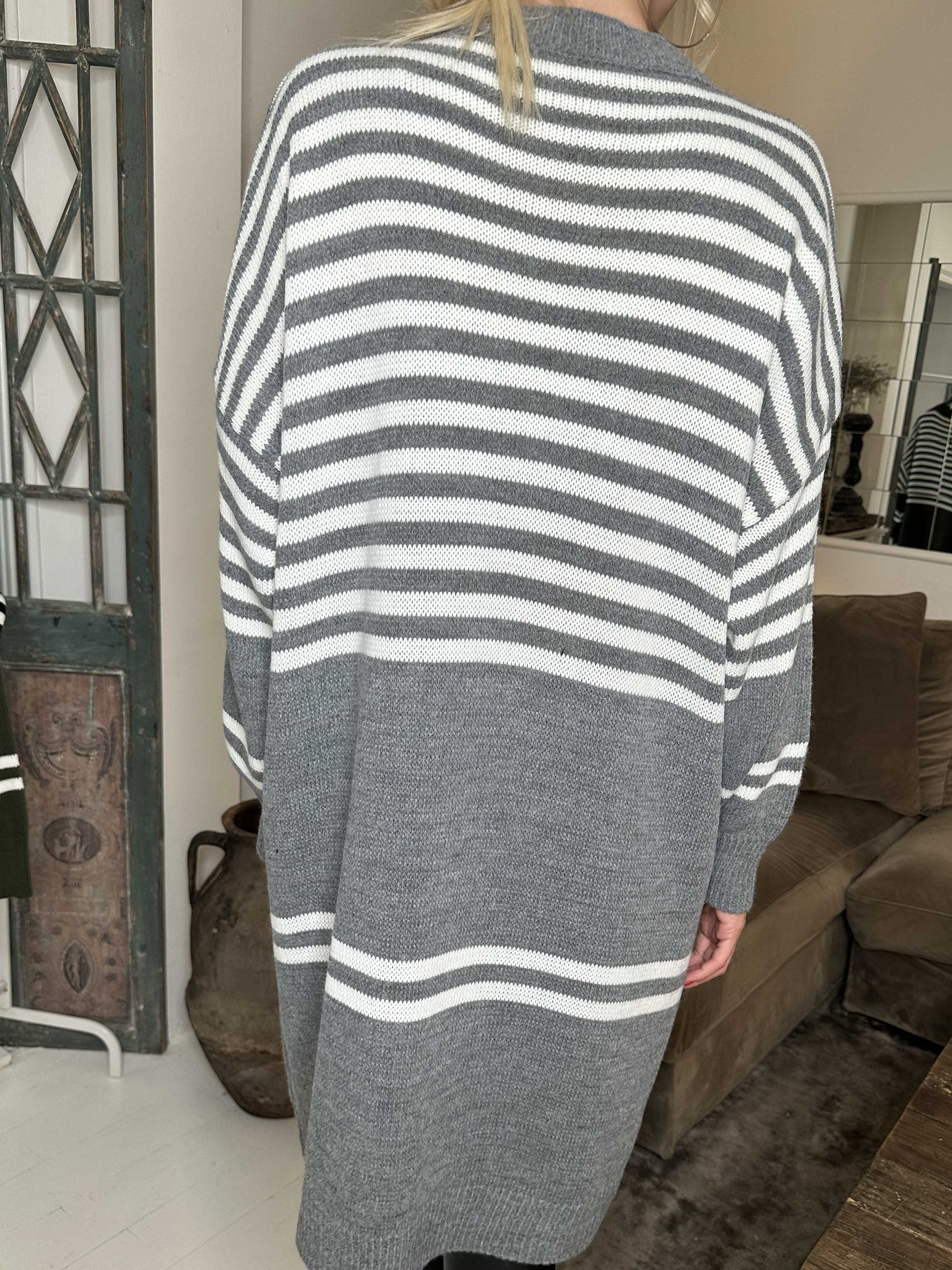 Julietta - Strikkjole med striber