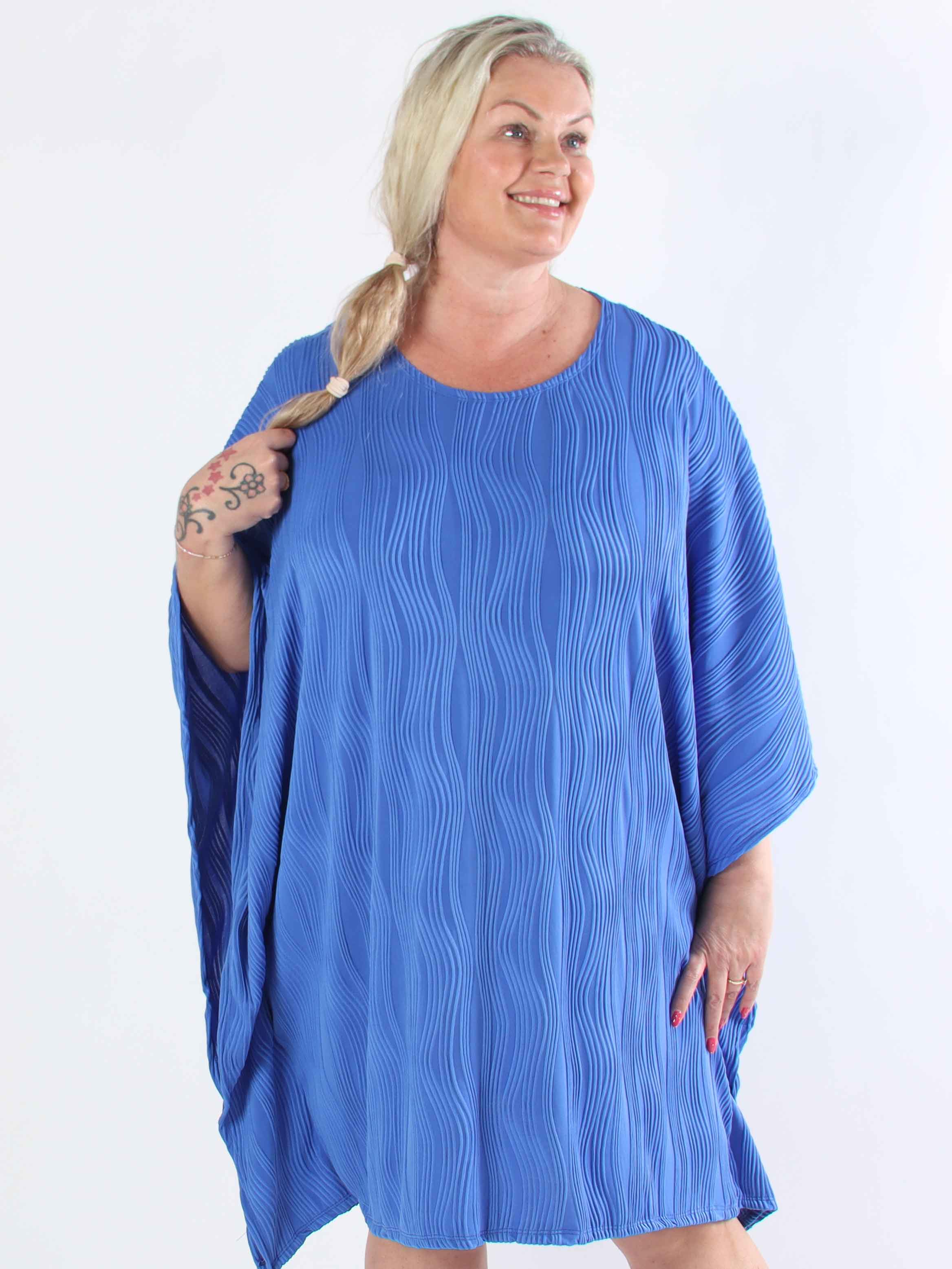 Kaja - Elastisk plus size tunika i blødt rillet stof