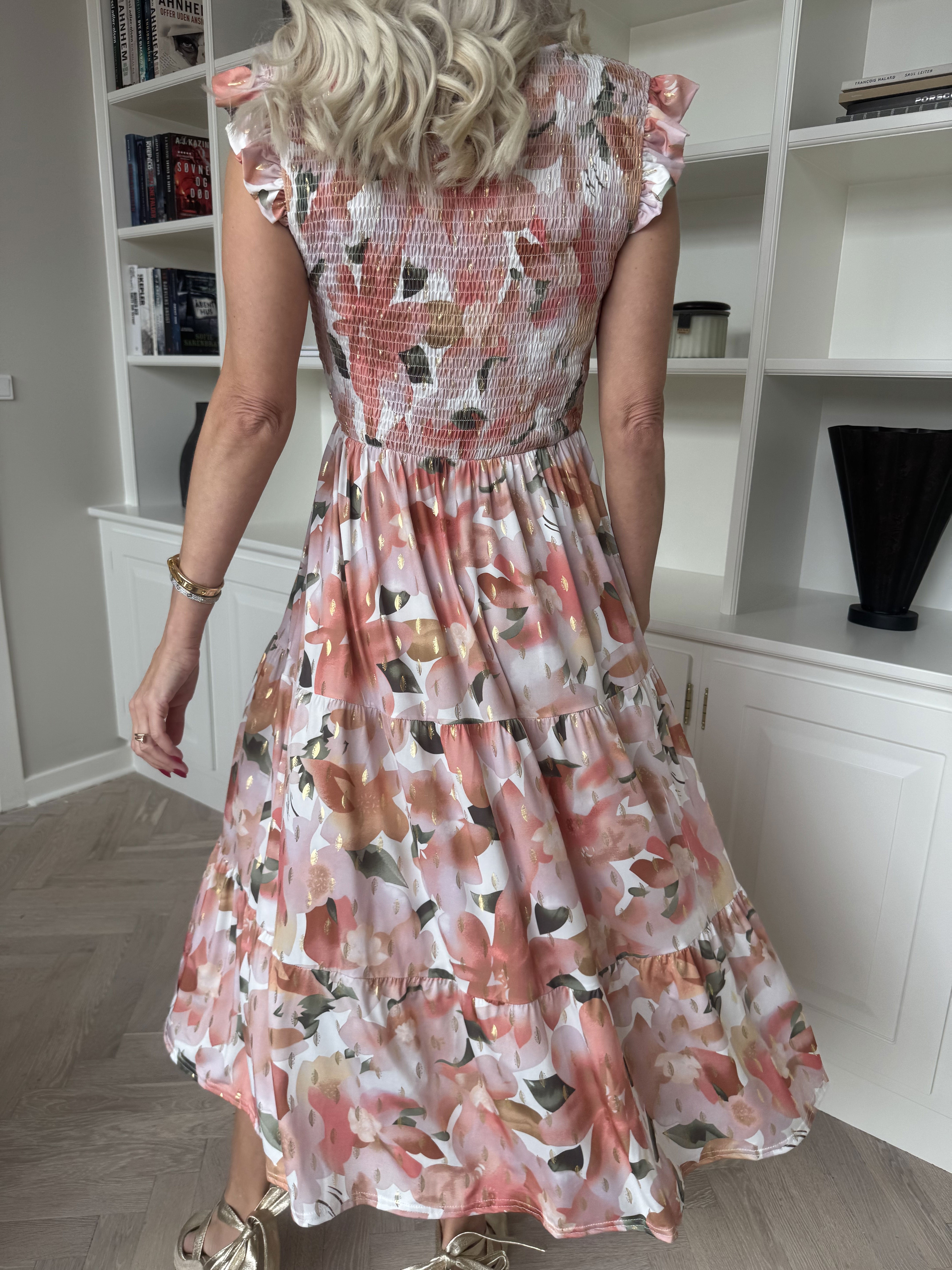 Kelly Floral Sleeveless - Blomstret kjole med smock over brystet