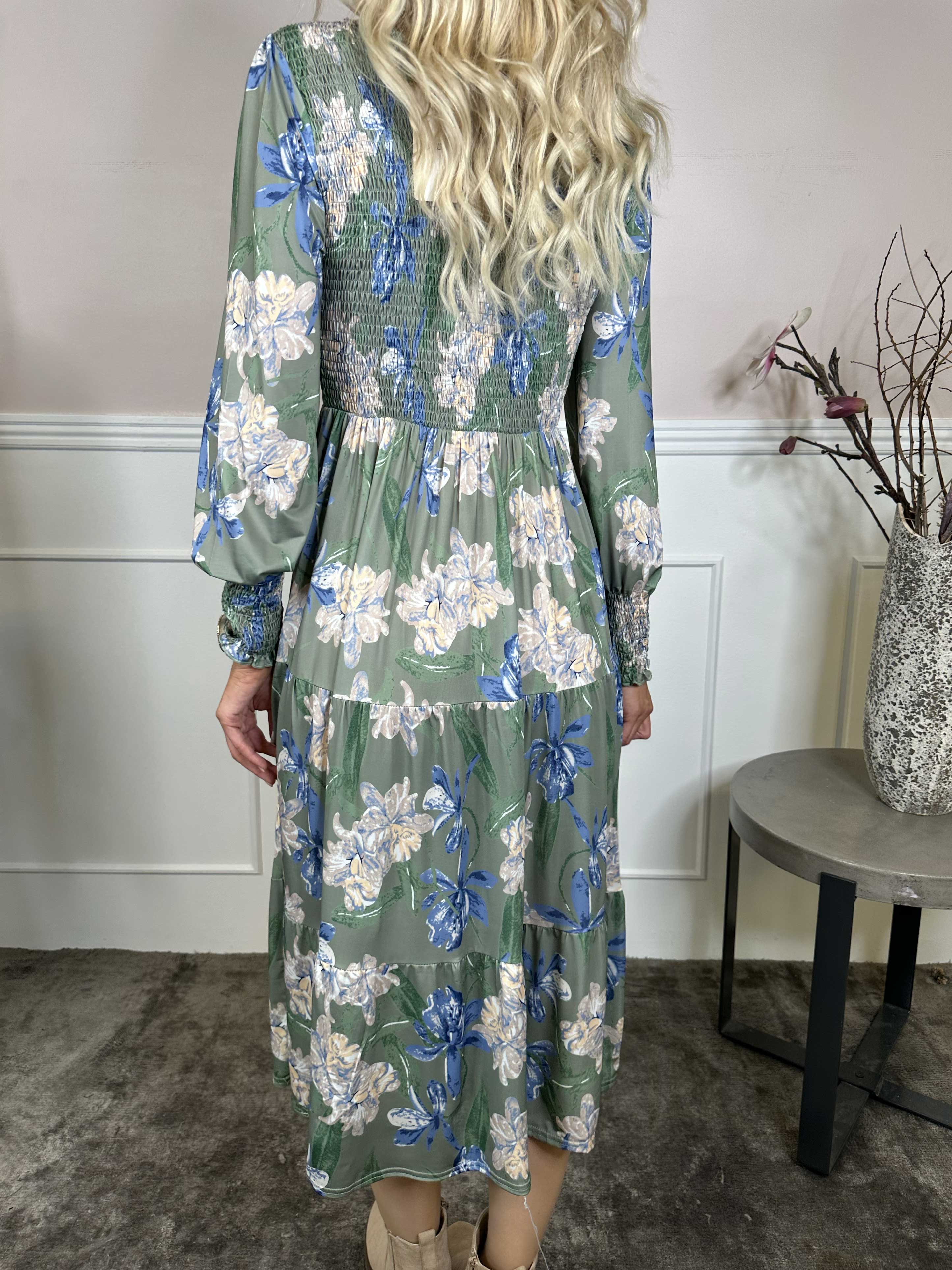 Kelly Flower Dress - Elastisk kjole med smock henover brystet