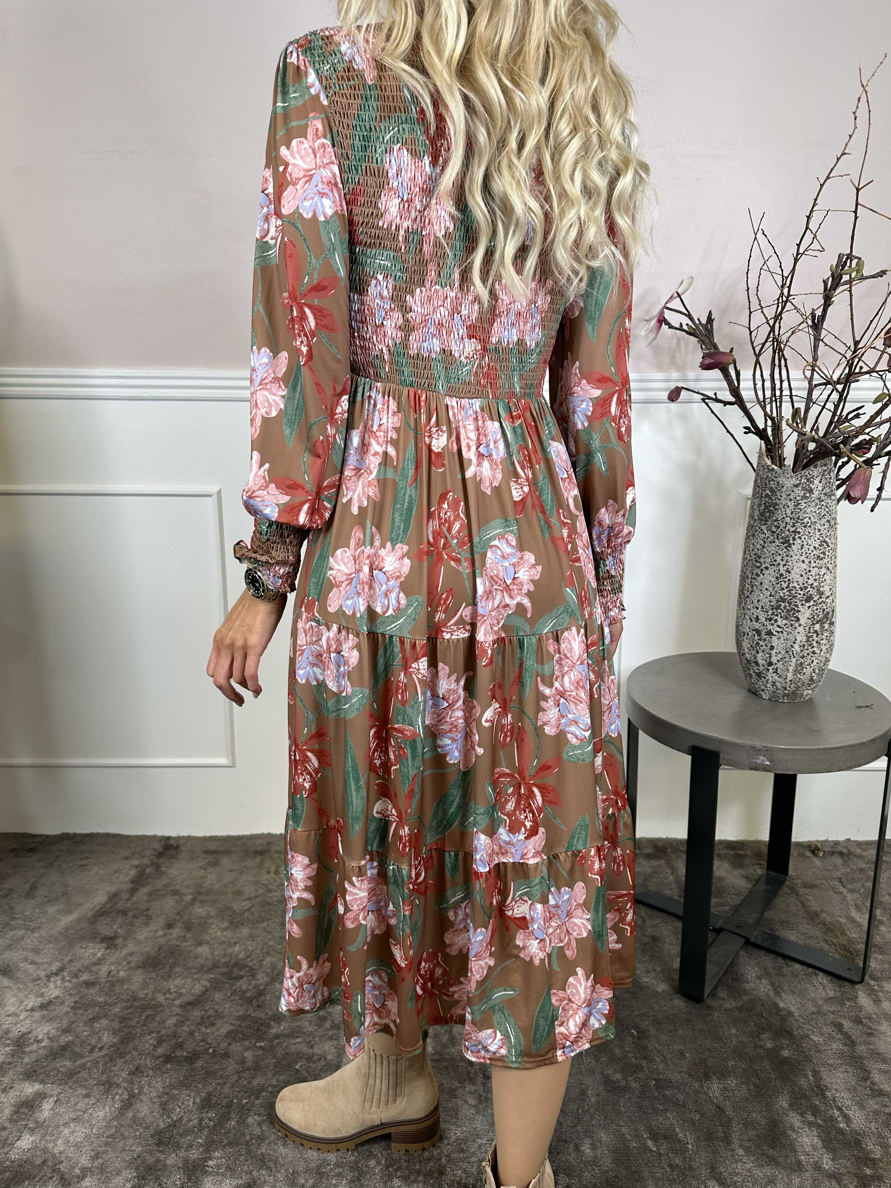 Kelly Flower Dress - Elastisk kjole med smock henover brystet