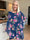 Kenya Fleur - Kjole med et let blomstret chiffonstykke