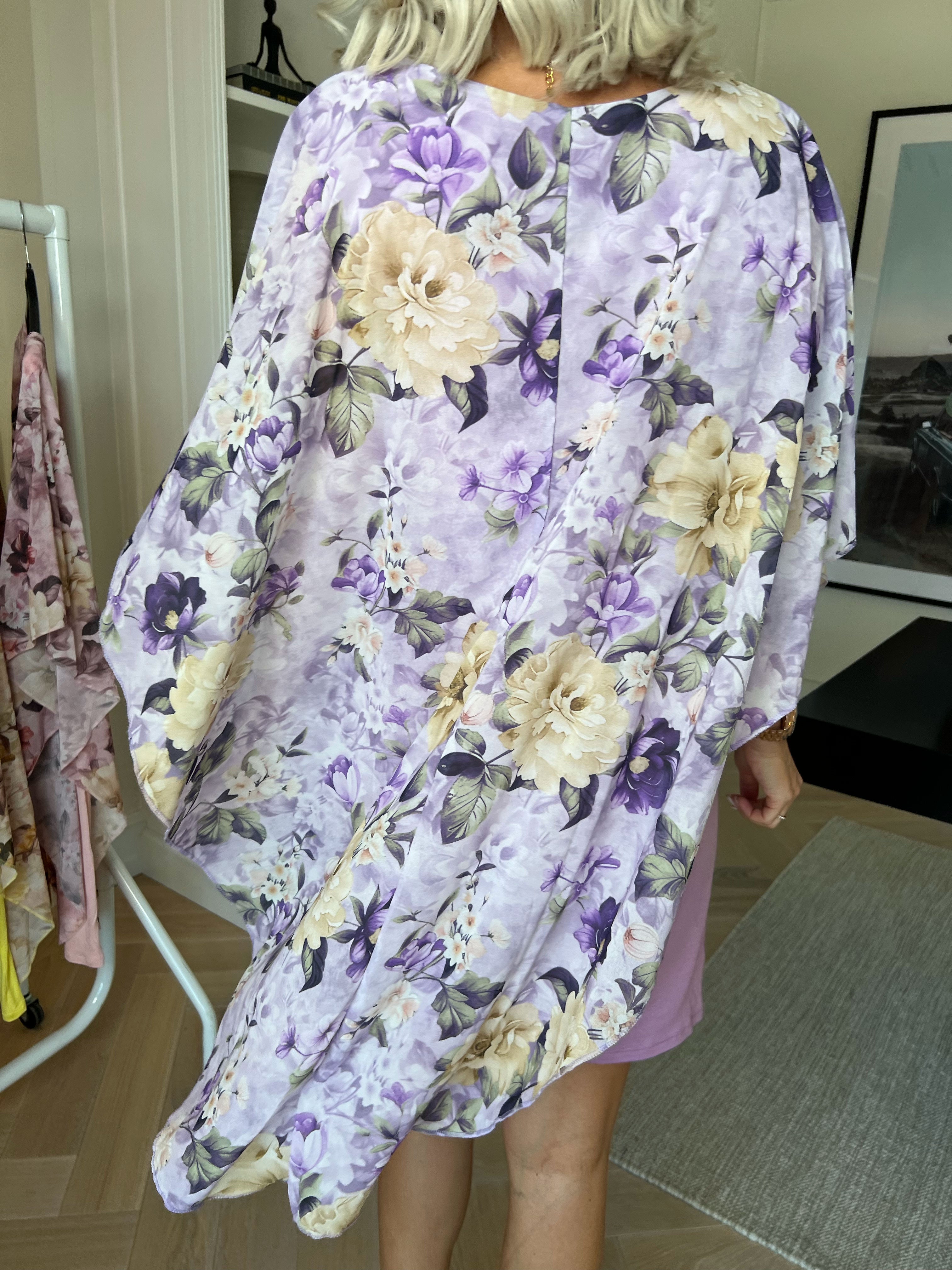 Kenya Flower - Kjole med et let chiffonstykke