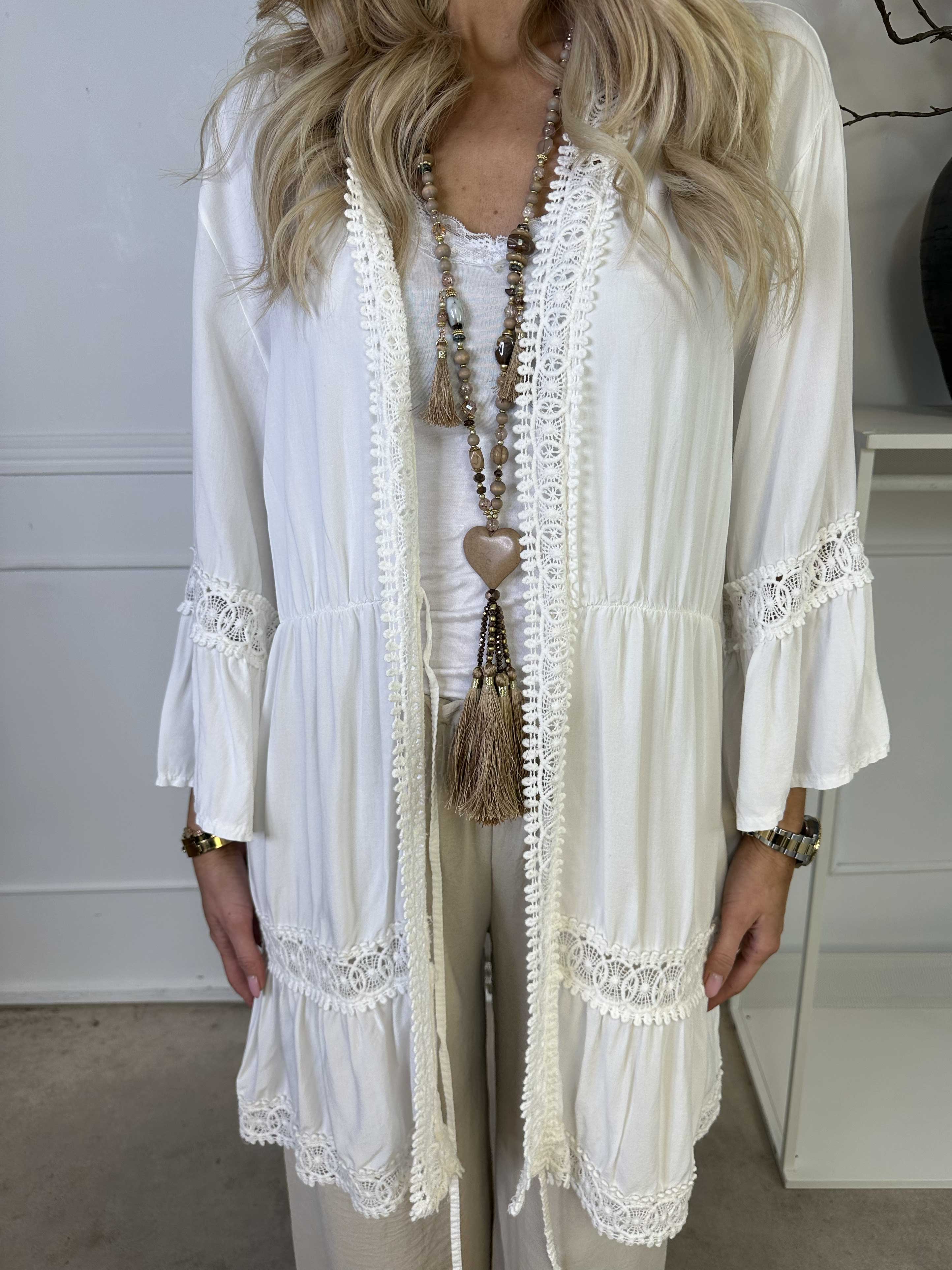 Kiki - Sød kimono med fine blonder