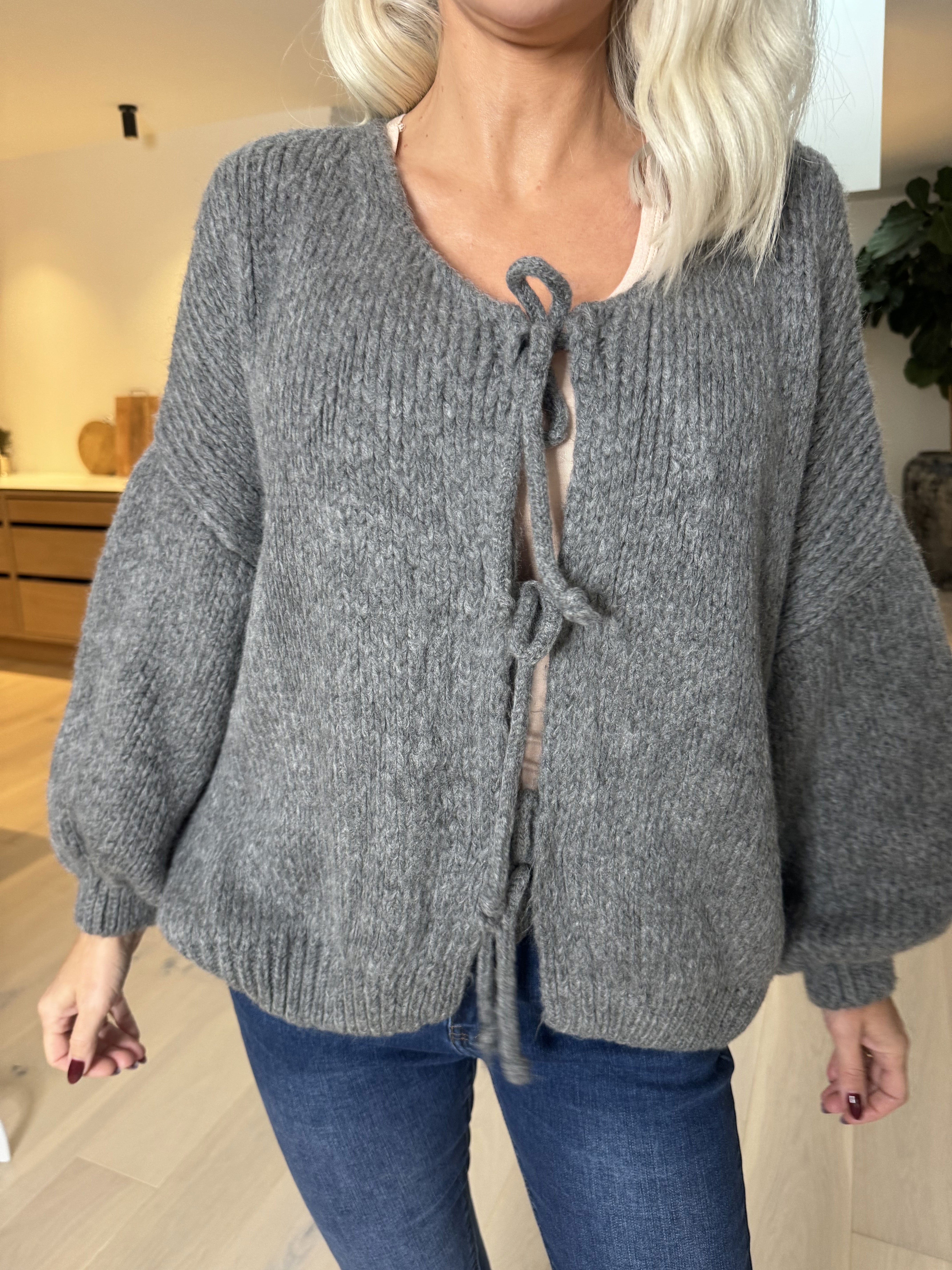 Kimberly - Sød tyk strikcardigan med sløjfer