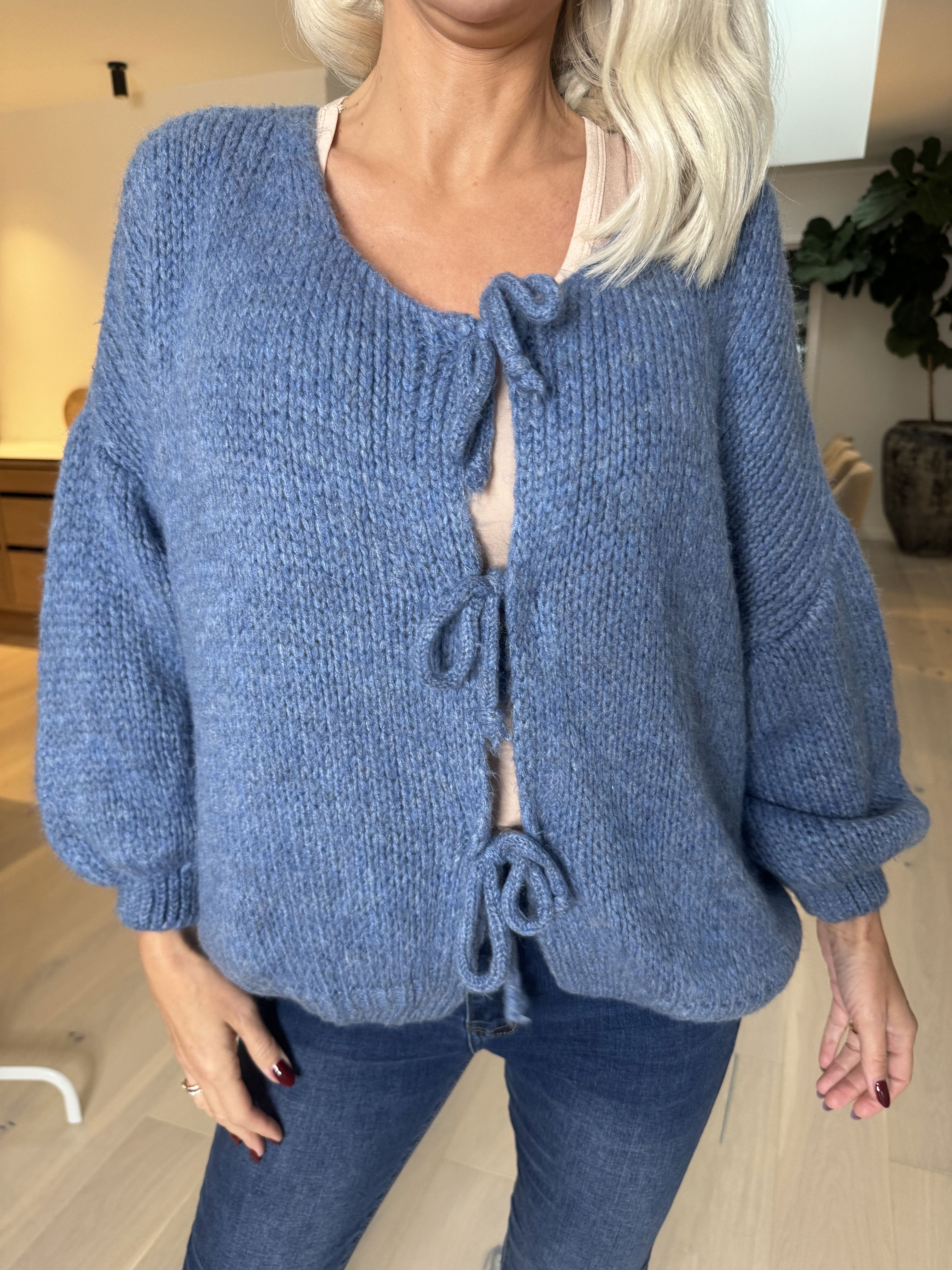 Kimberly - Sød tyk strikcardigan med sløjfer