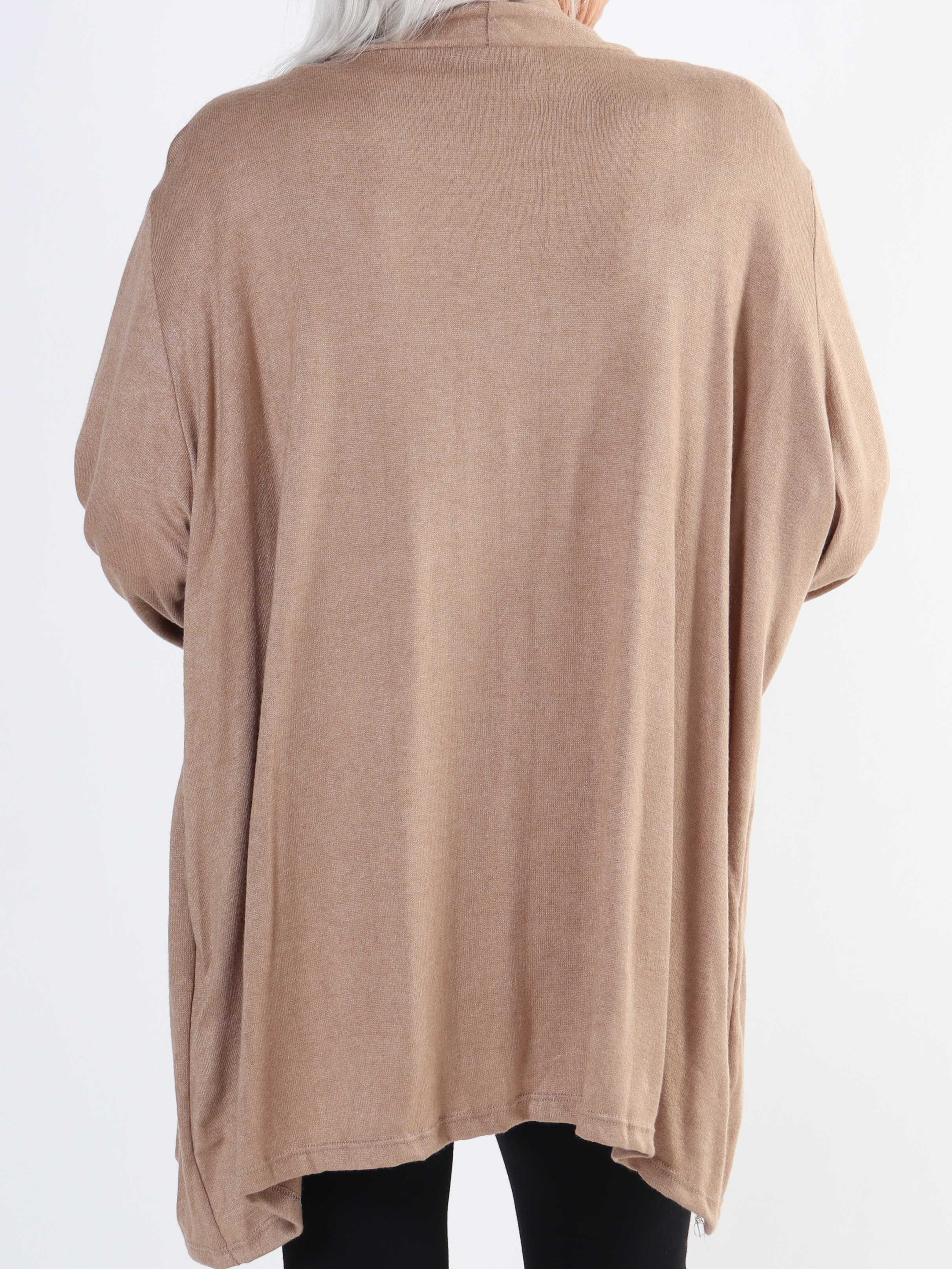 Lilja - Blød plus size cardigan med lille flæsekant