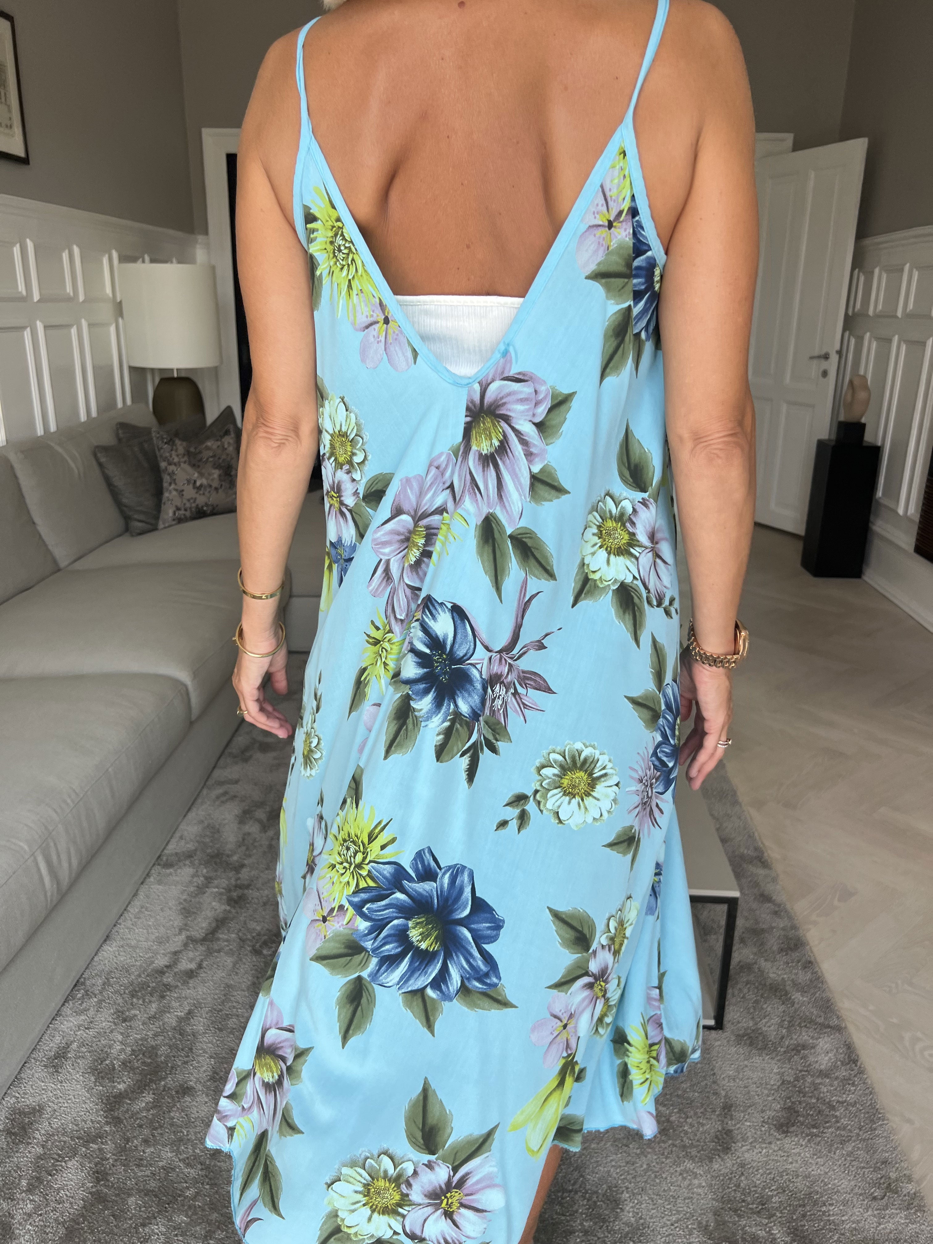 Maddie Flower - Sød stropkjole med blomstermotiver