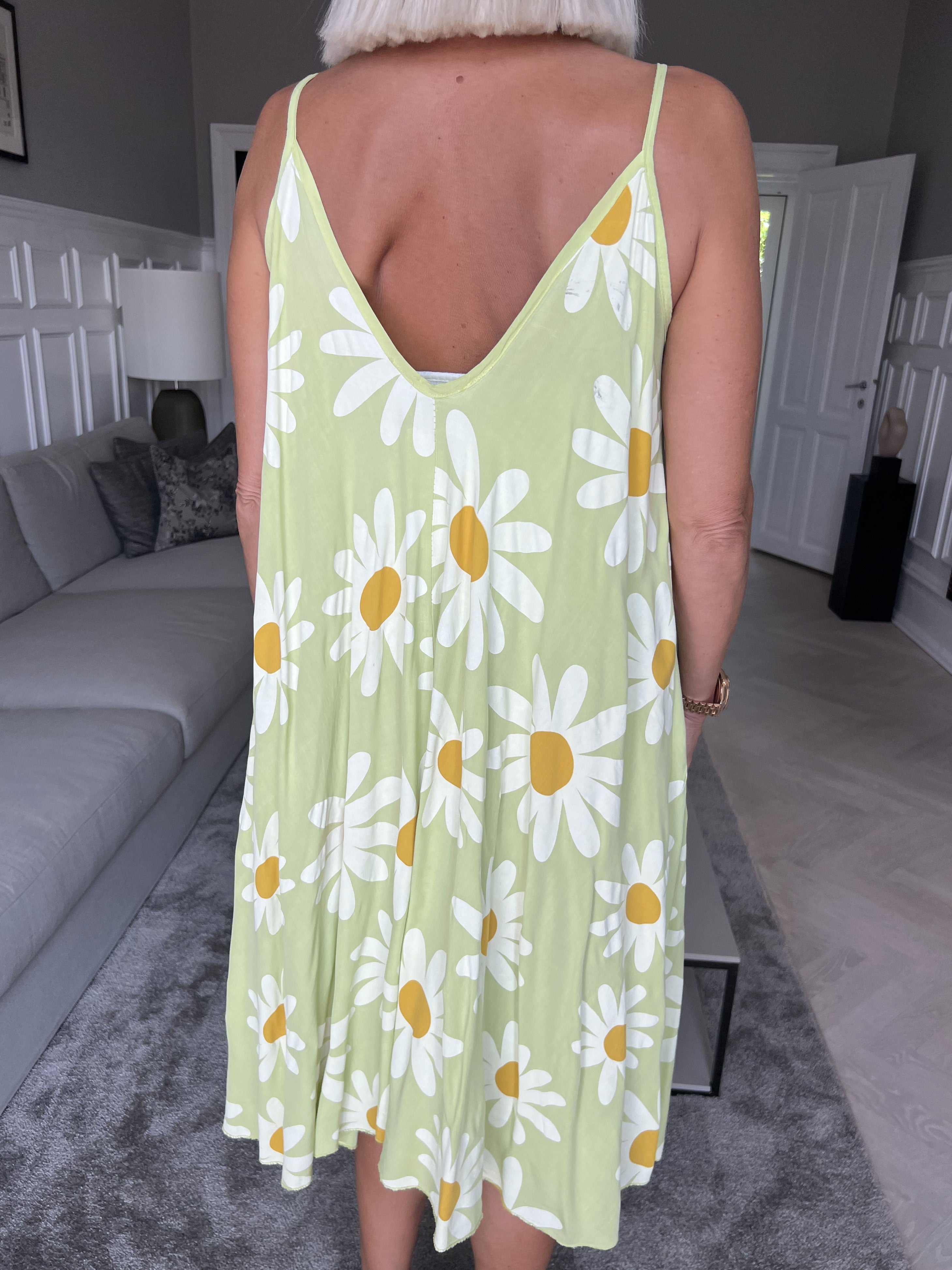 Maddie Sunflower - Sød stropkjole med blomstermotiver