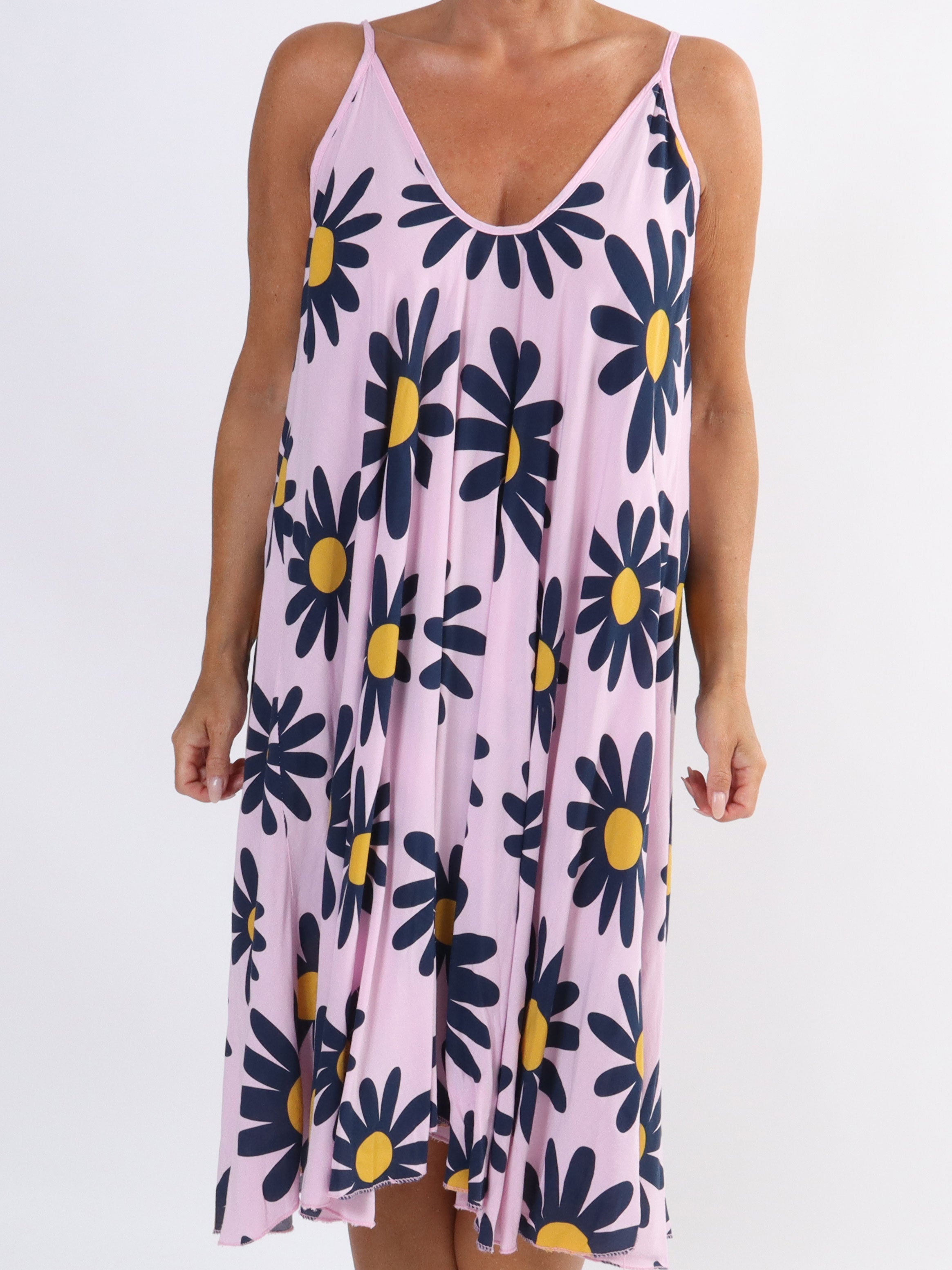 Maddie Sunflower - Sød plus size stropkjole med blomstermotiver