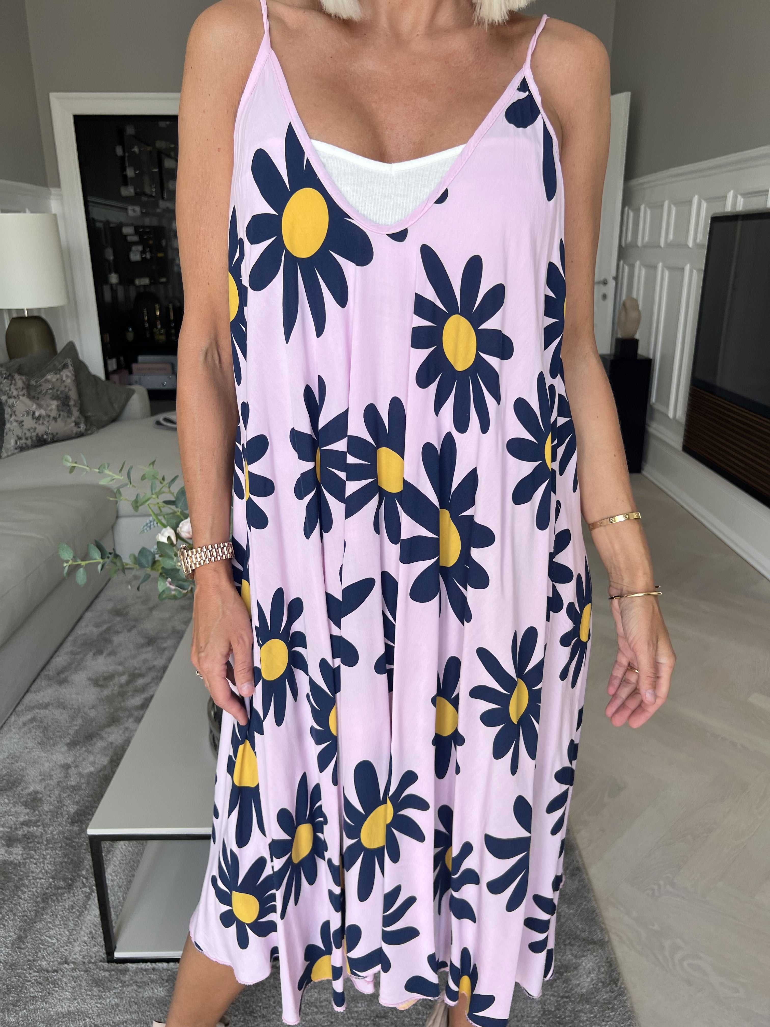 Maddie Sunflower - Sød stropkjole med blomstermotiver