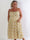 Maira Oasis - Plus size stropkjole med guld dutter og smock henover brystet