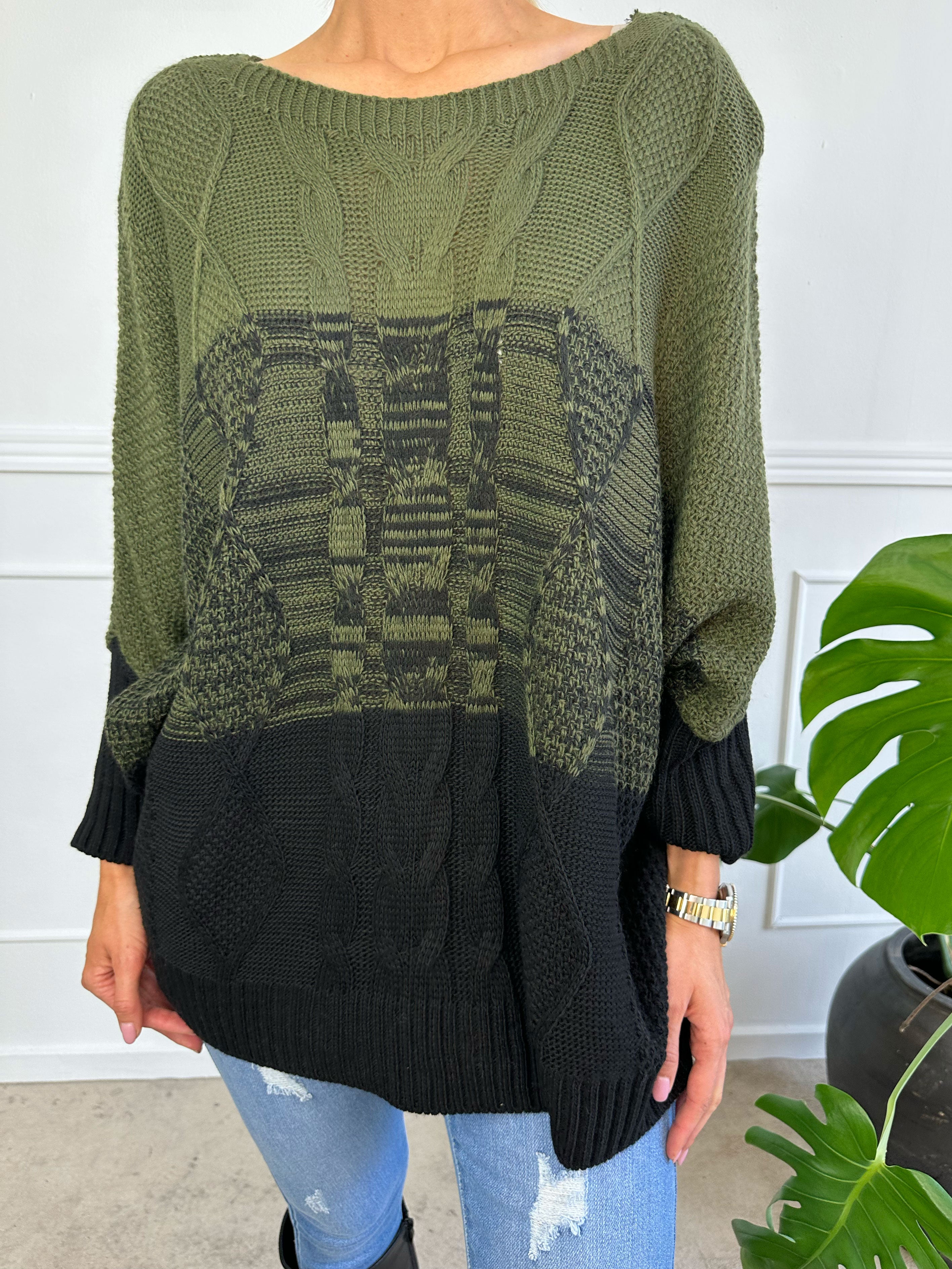 Malika - Flerfarvet strik med flagermusærmer