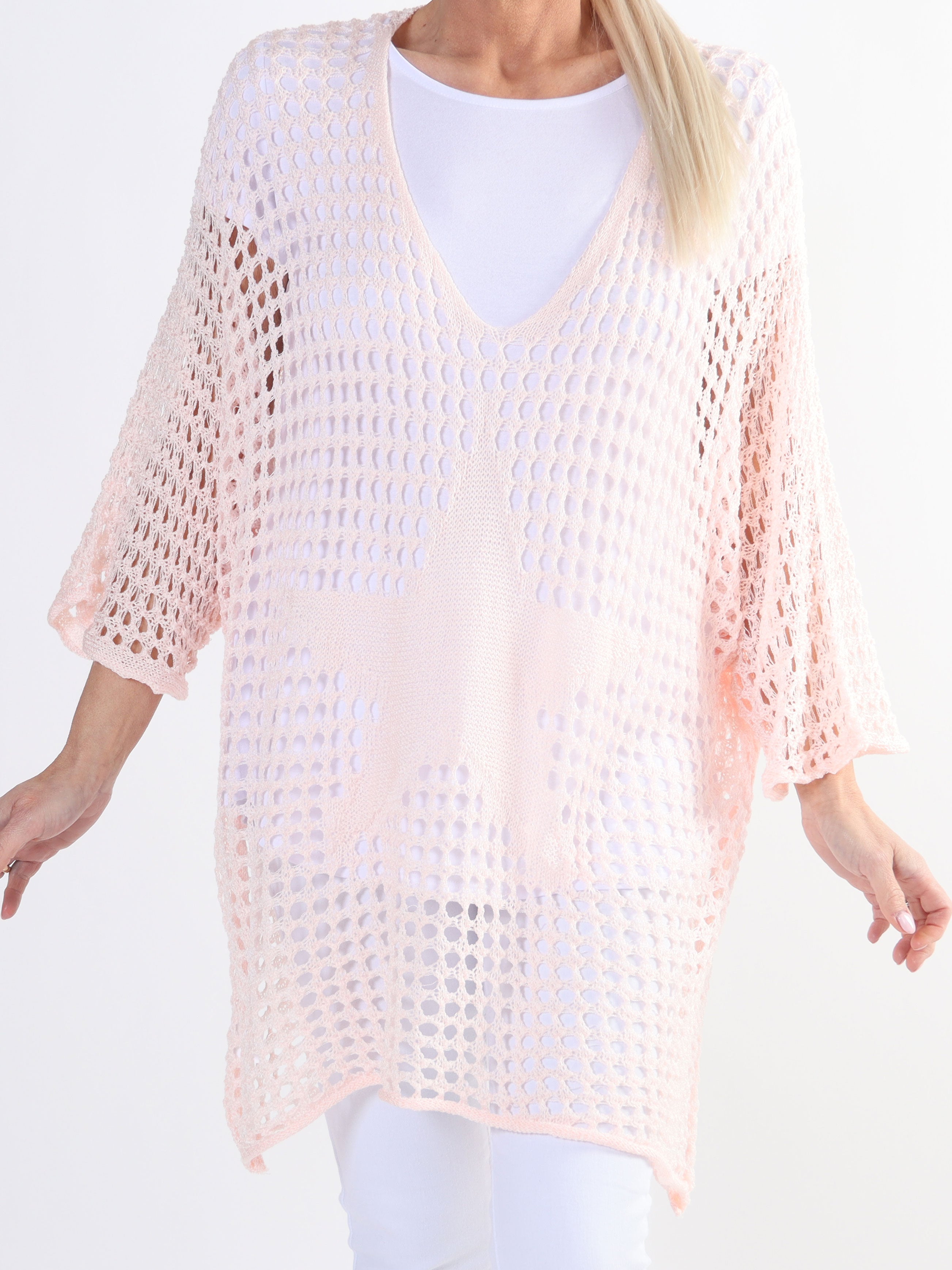 Maya - Sød plus size strik med hulmønster og flagermusærmer