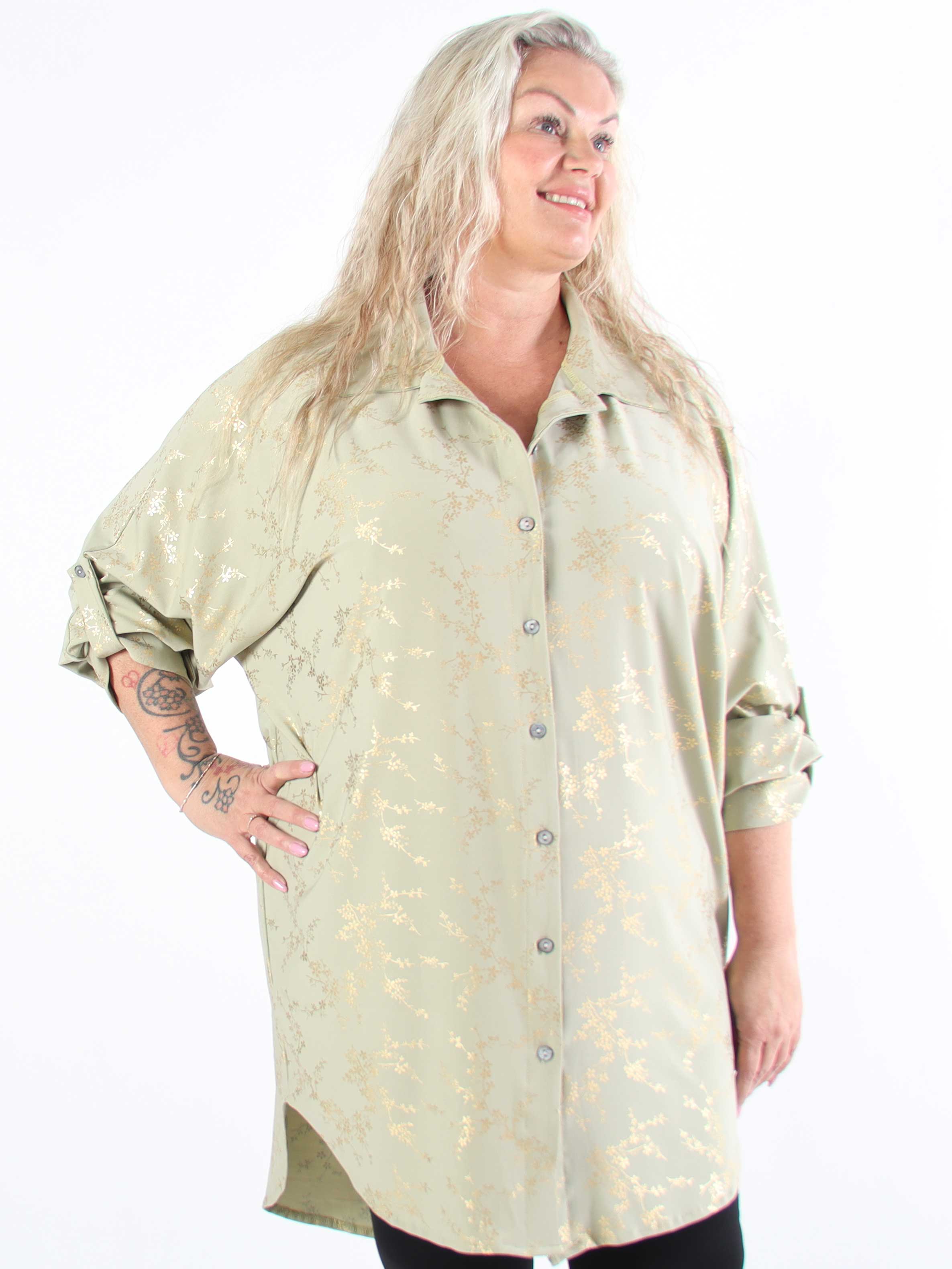 Mia Gold - Elastisk plus size skjortekjole med gulddetaljer