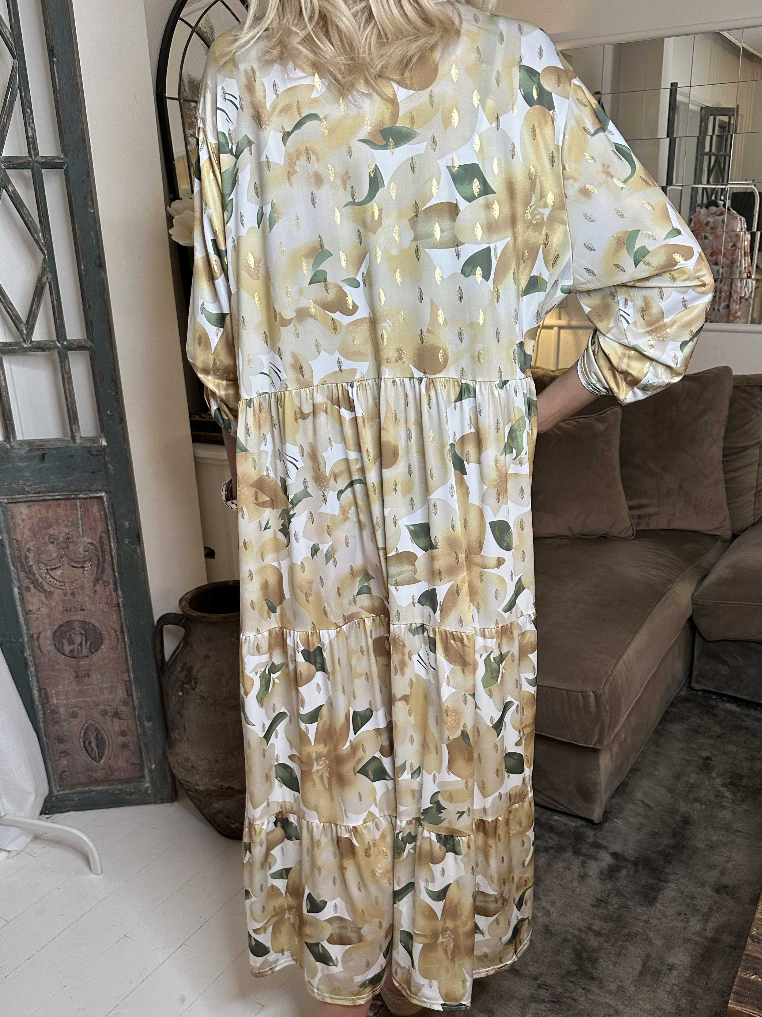 Milano Flower - Lang mønstret kjole med lag på lag look