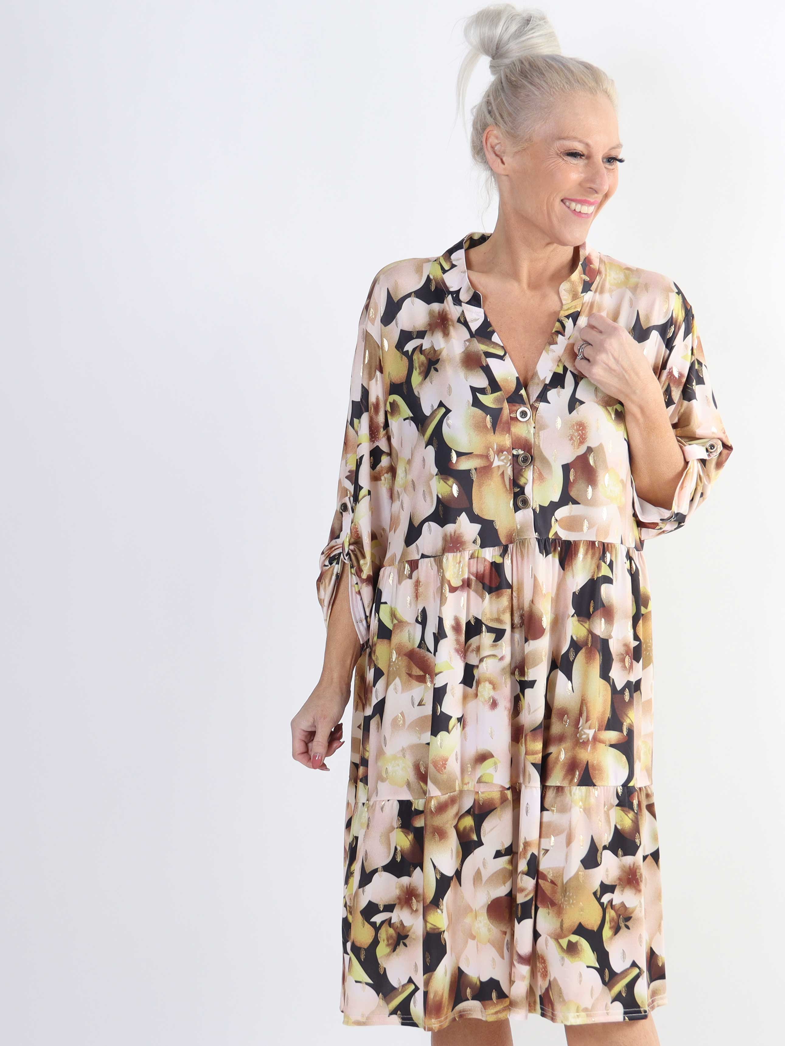 Milano Flower Midi - Plus size kjole med blomsterprint og lag på lag look