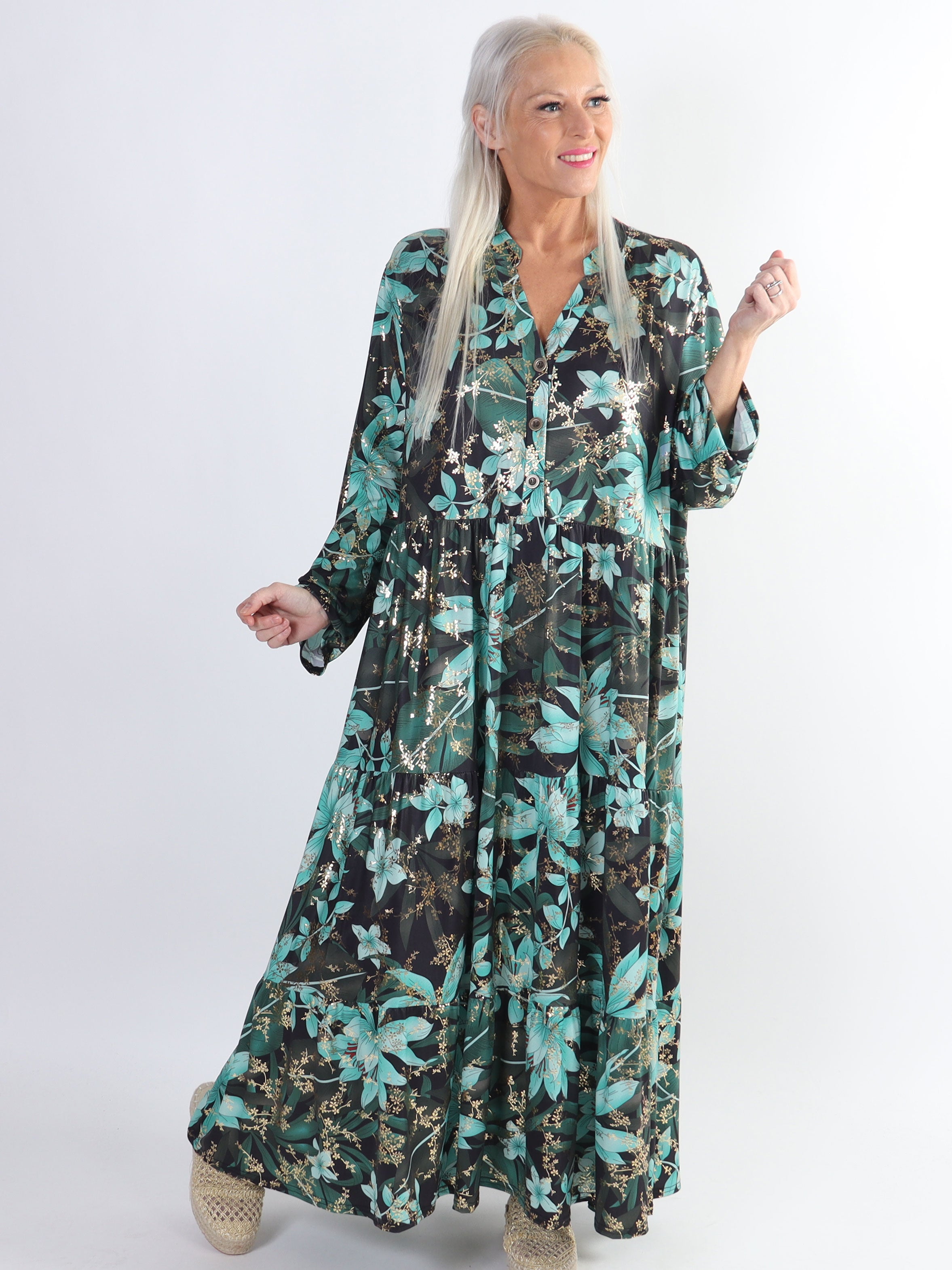 Milano Gold Flower - Lang plus size kjole med lag på lag look